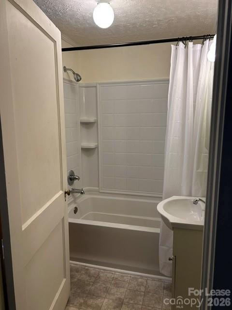 5501 Tryon Street Property Photo 9