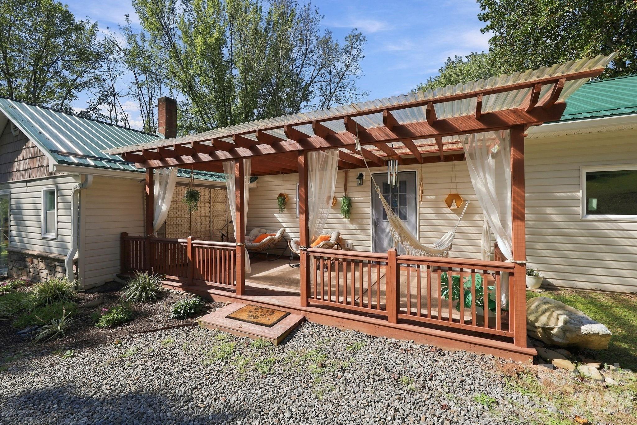 16 Warren Creek Road Property Photo 2