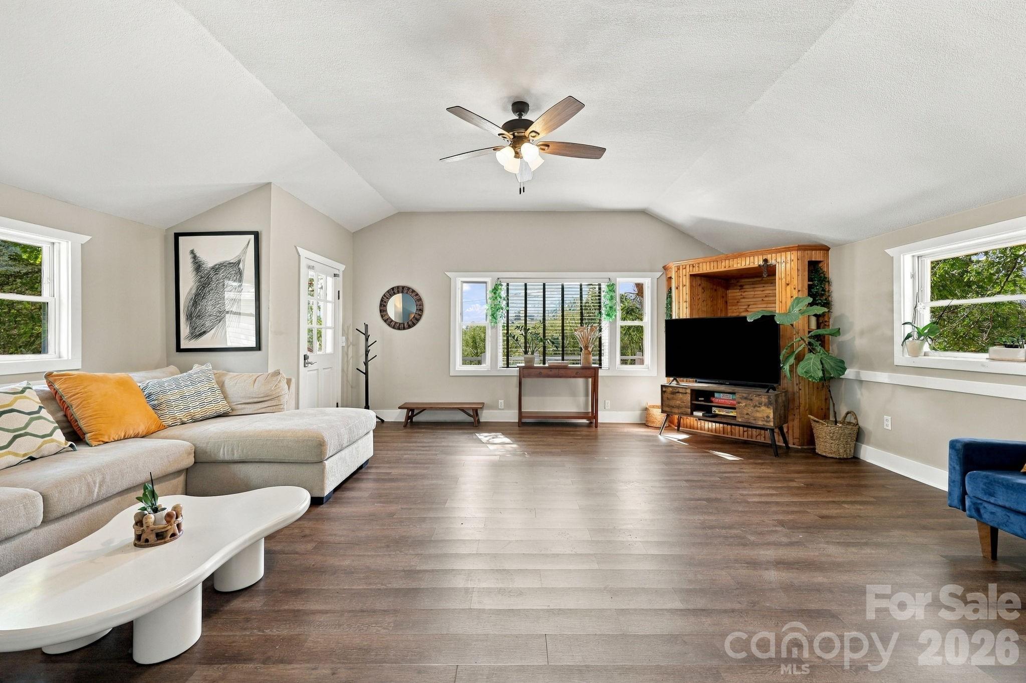 16 Warren Creek Road Property Photo 8