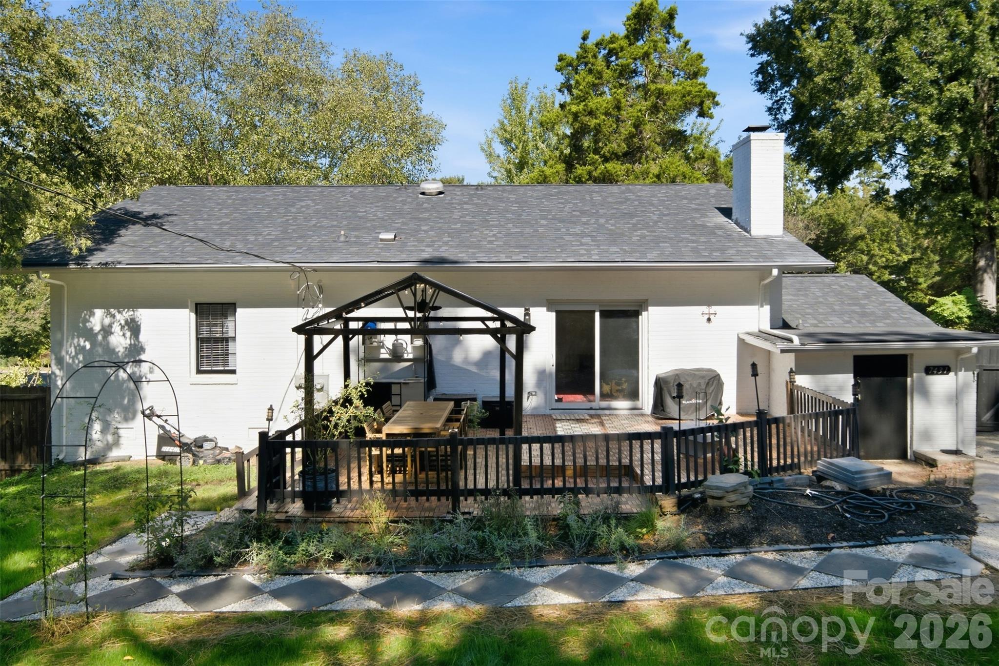 7431 Folger Drive Property Photo 24