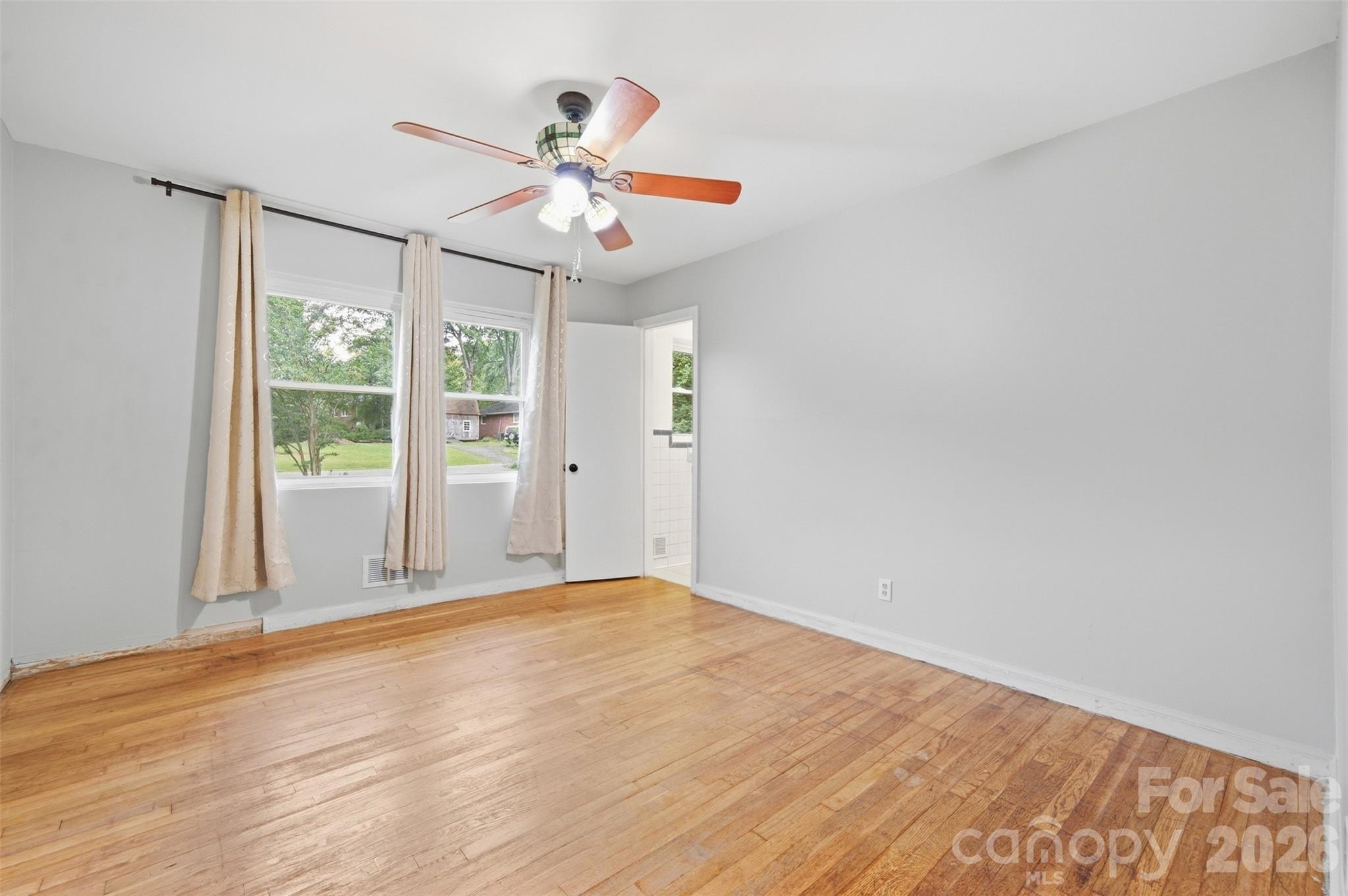 914 Springdale Lane Property Photo 15