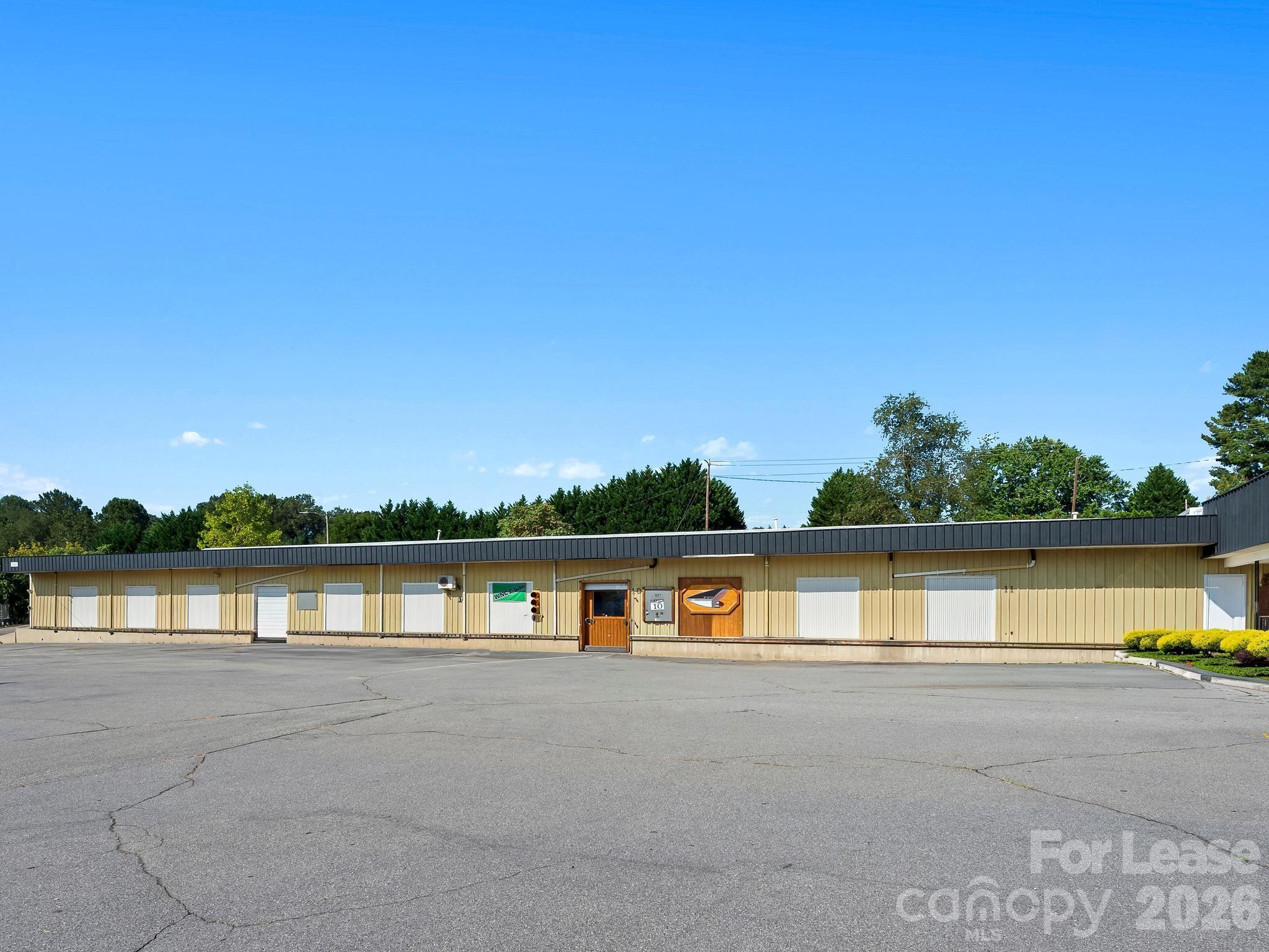 1100 W Chapel Road 10 Property Photo 2