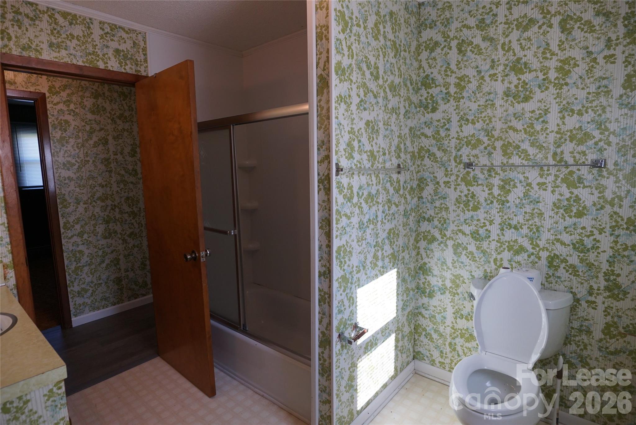 4072 Beach Road Property Photo 9