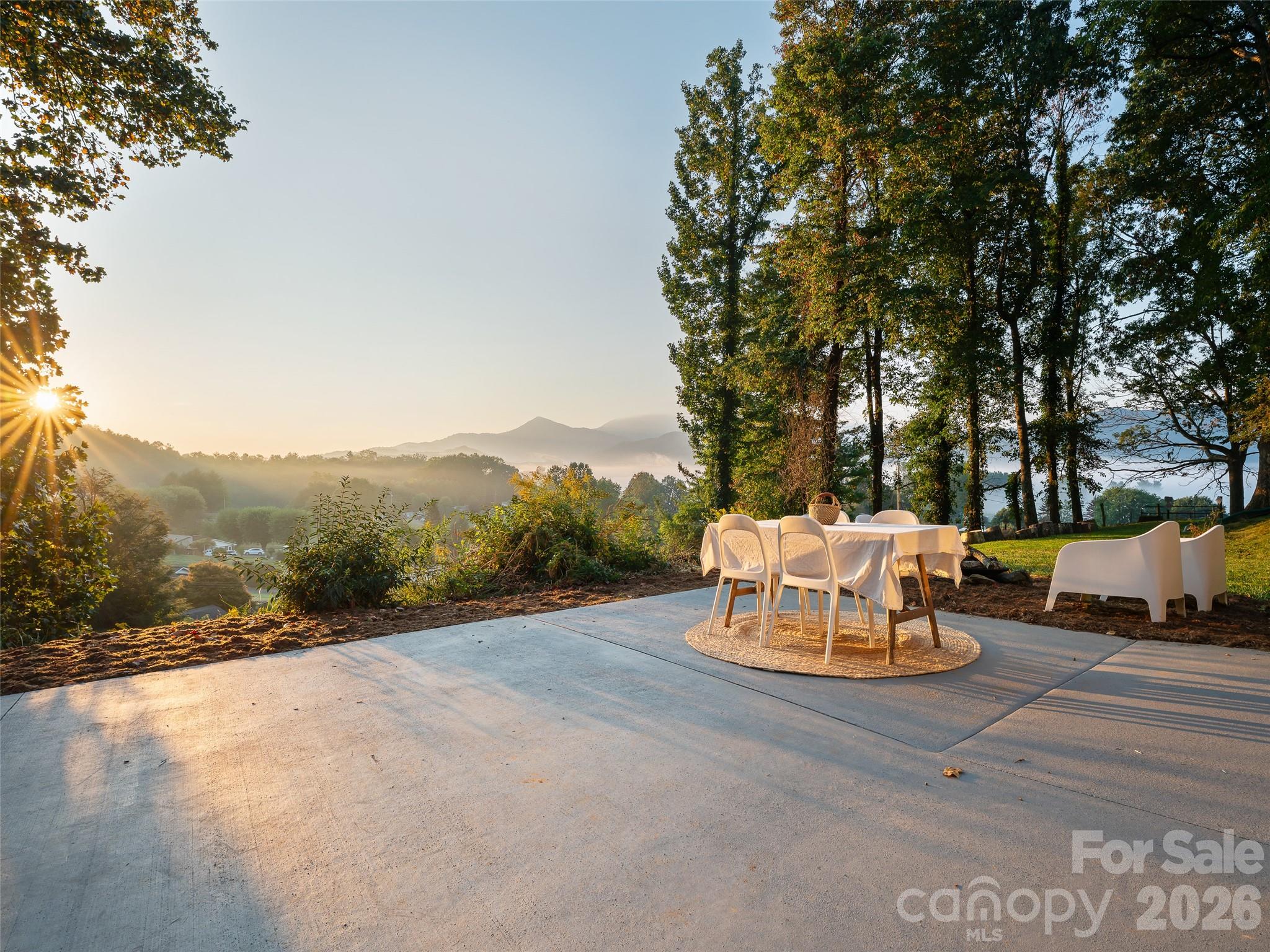 343 Mountain View Road Property Photo 3