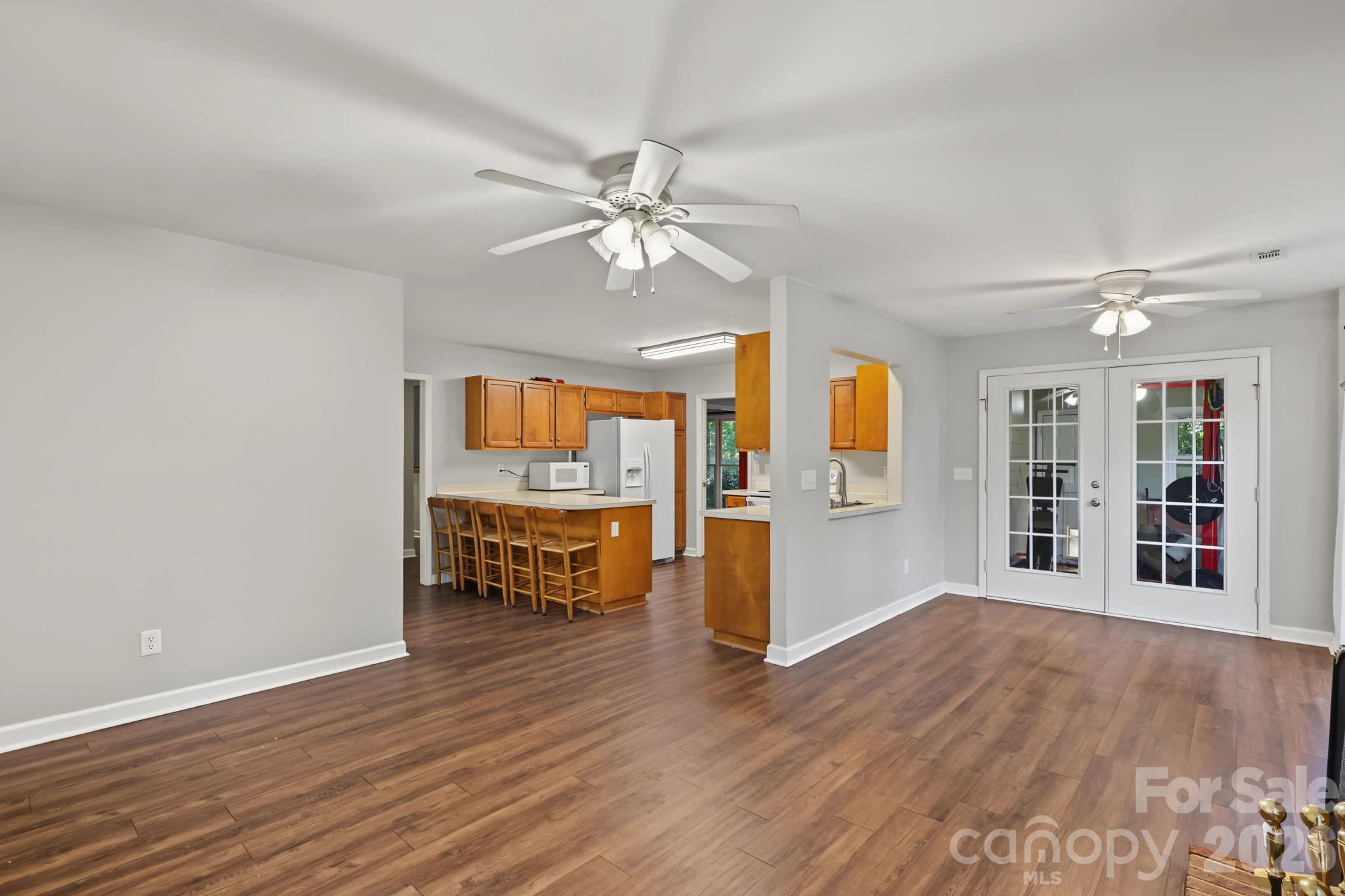13820 Portpatrick Lane 221 Property Photo 6