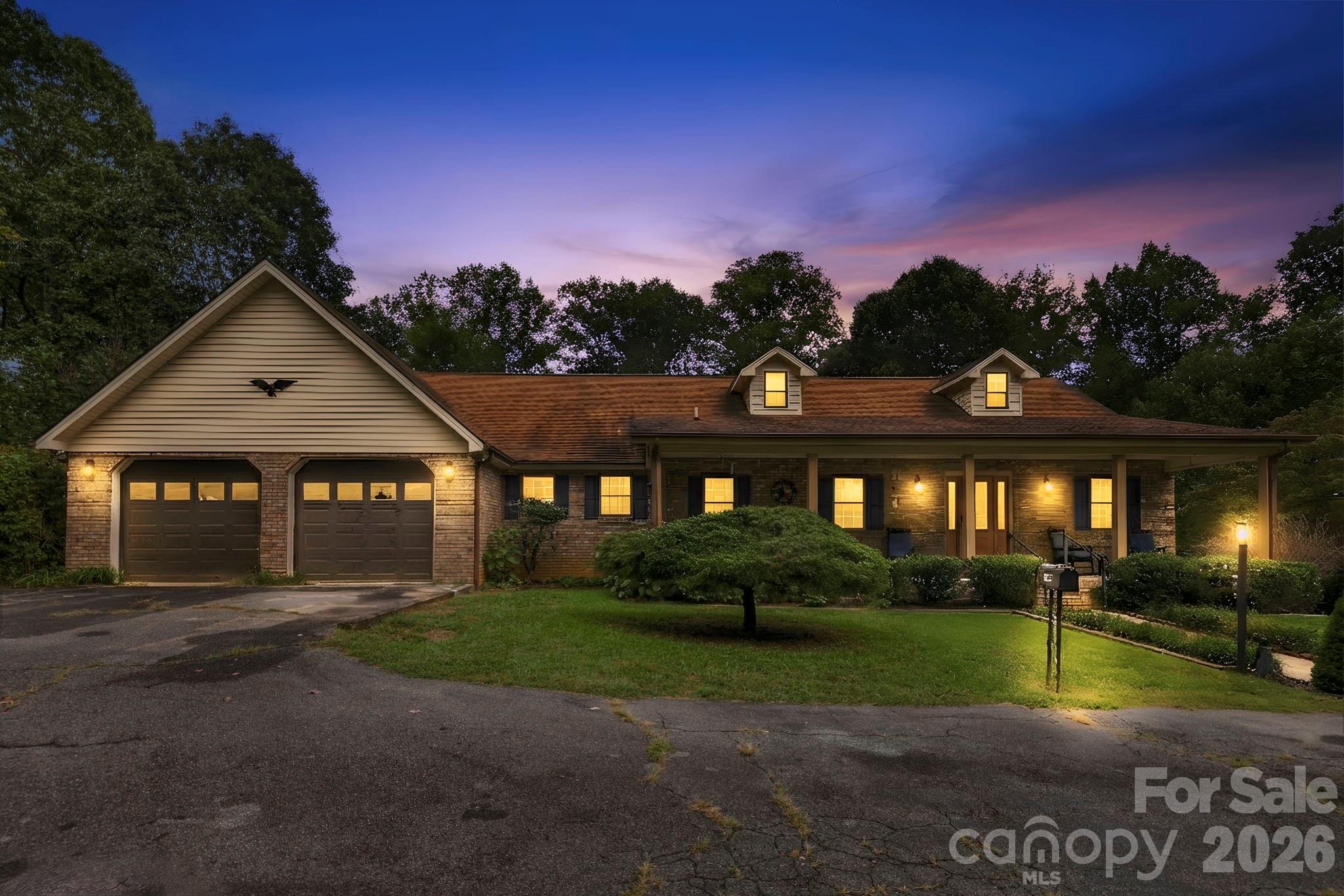 1079 Dupont Road Property Photo 1
