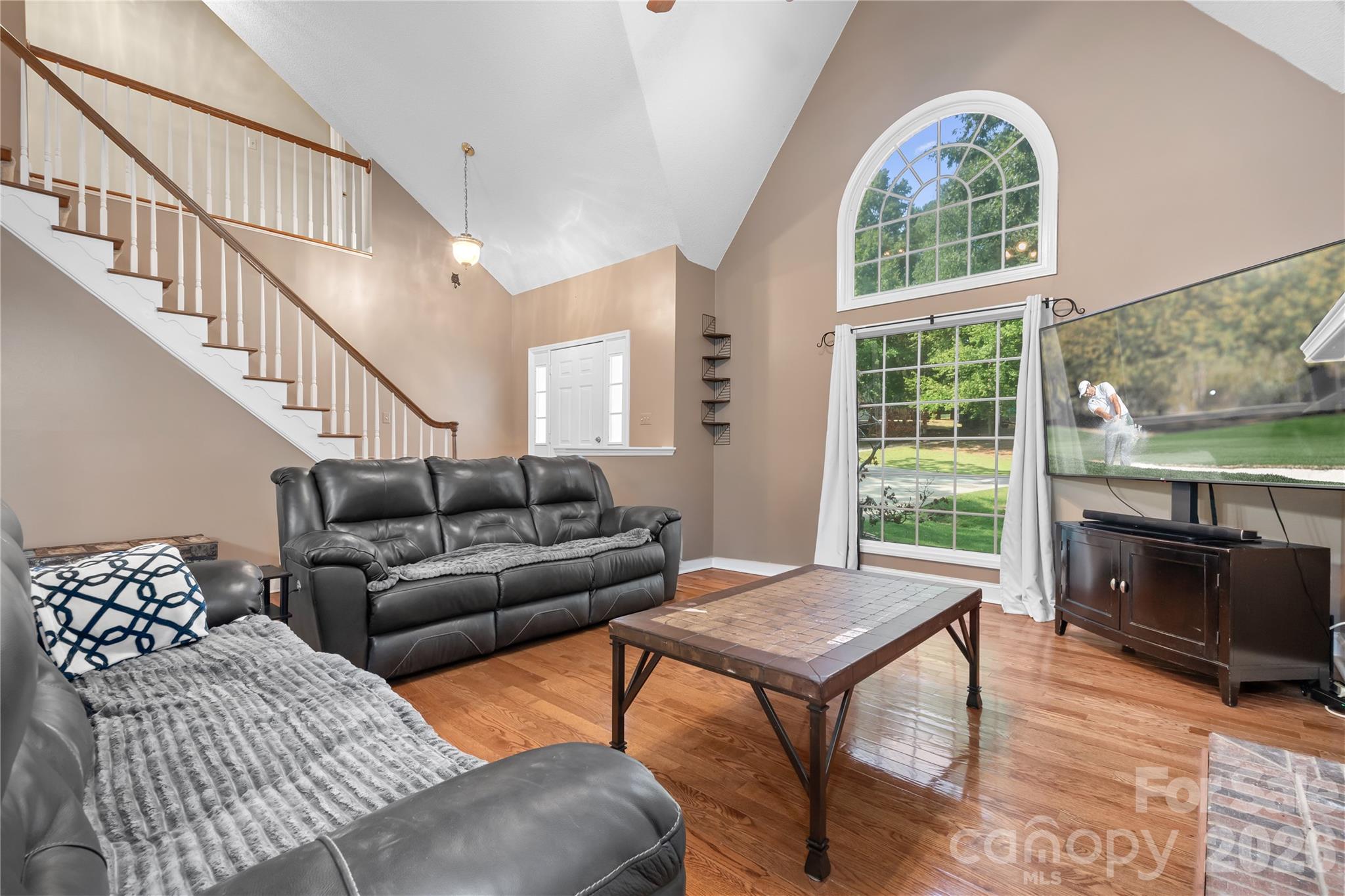 665 Millswood Drive Property Photo 6