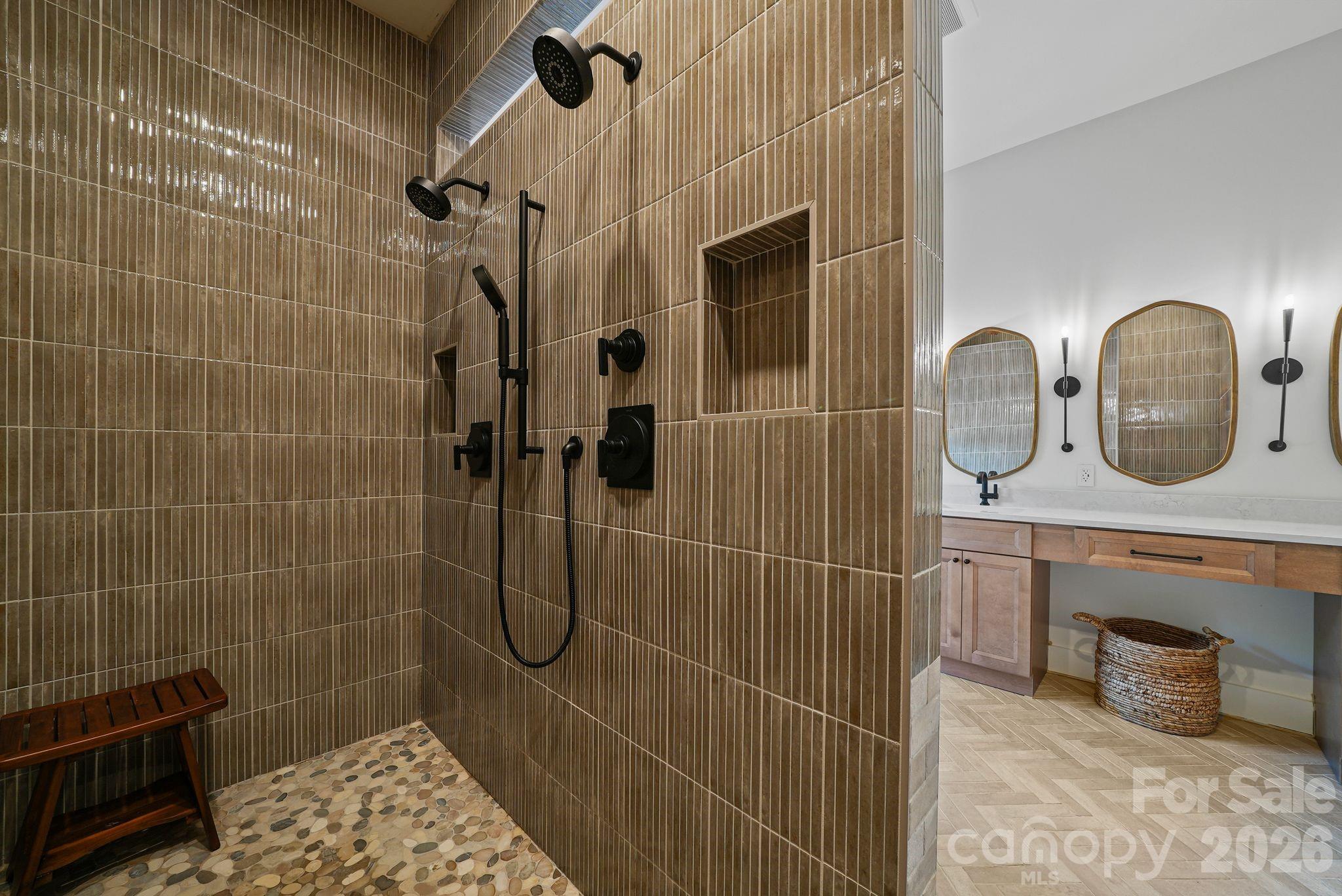 419 Clay Street Property Photo 18