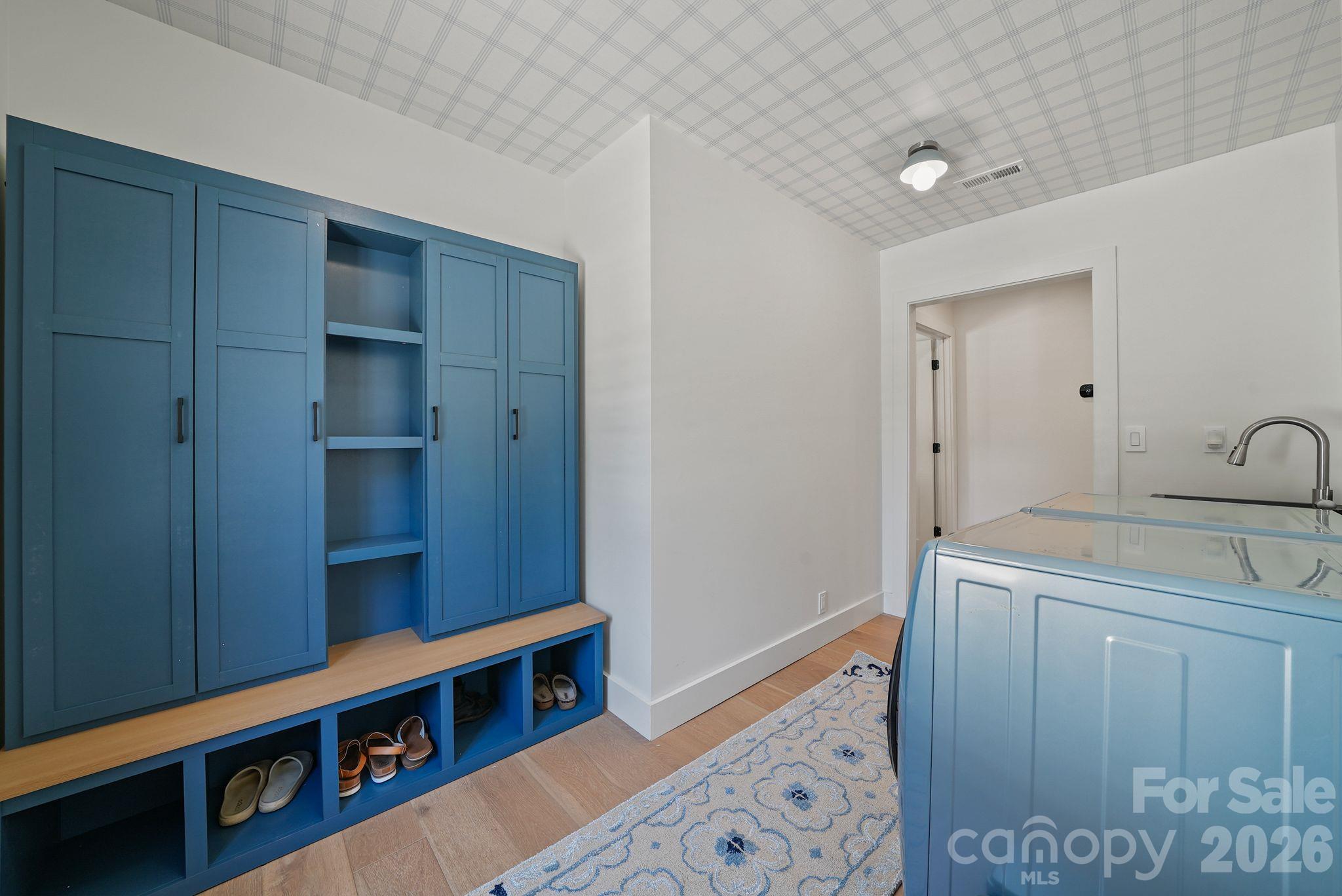 419 Clay Street Property Photo 27