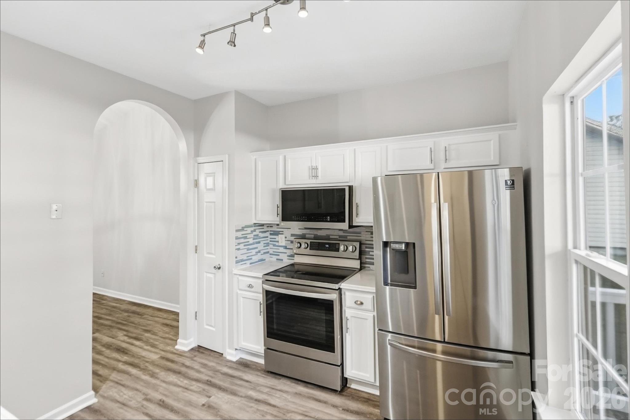 834 Horseman Drive Property Photo 8
