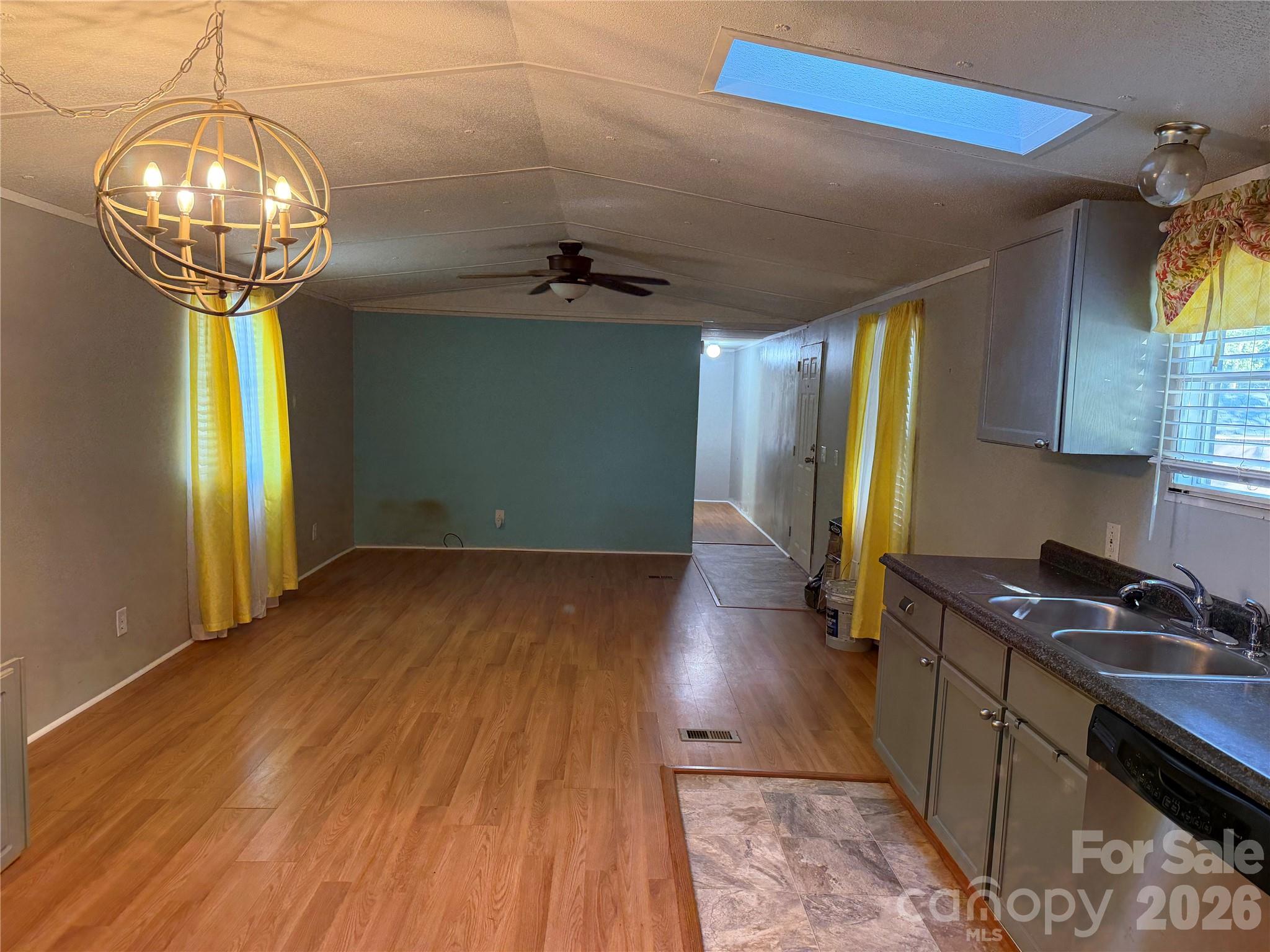 1025 29th Street Place Property Photo 5