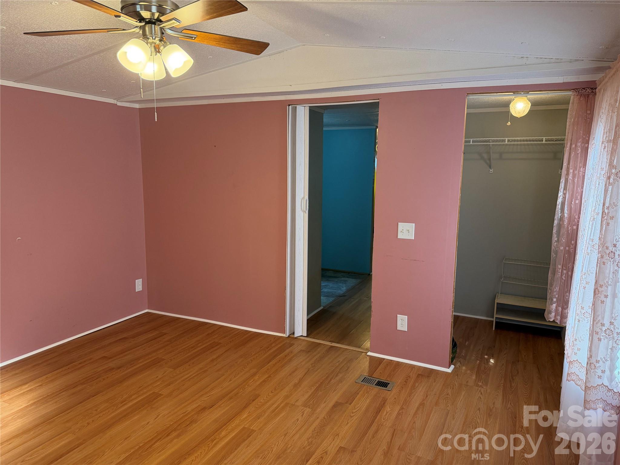 1025 29th Street Place Property Photo 7