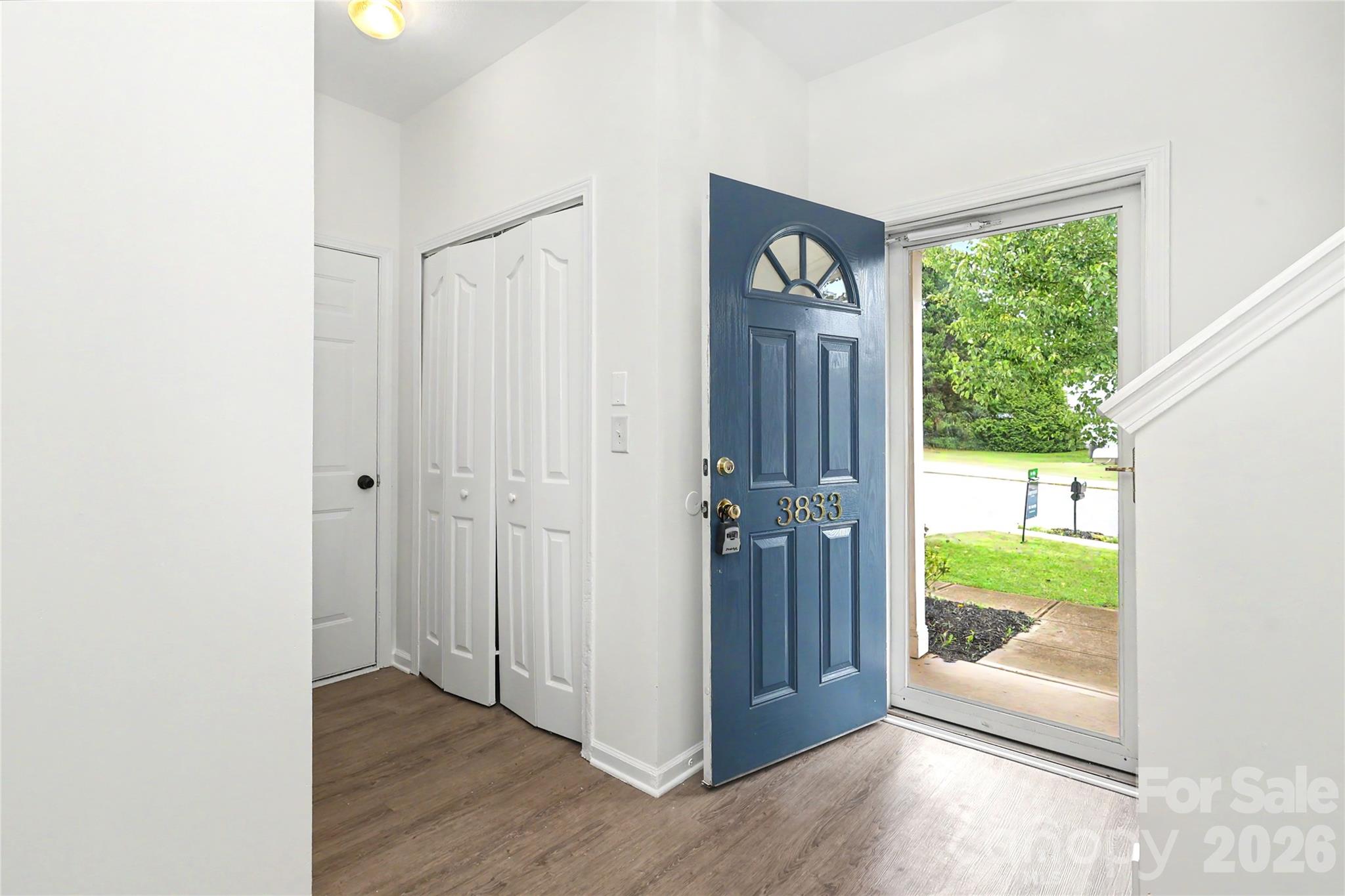 3833 Catawba Creek Drive Property Photo 4