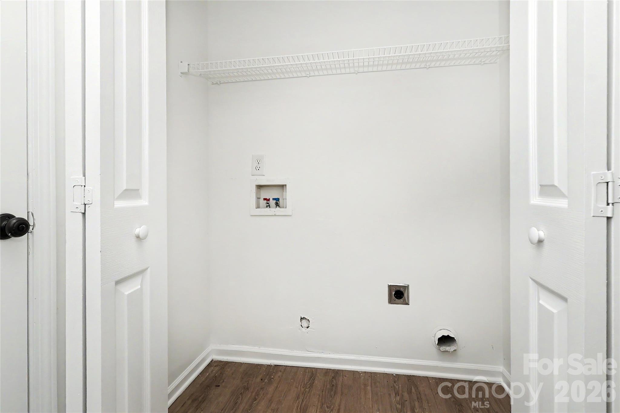 3833 Catawba Creek Drive Property Photo 32