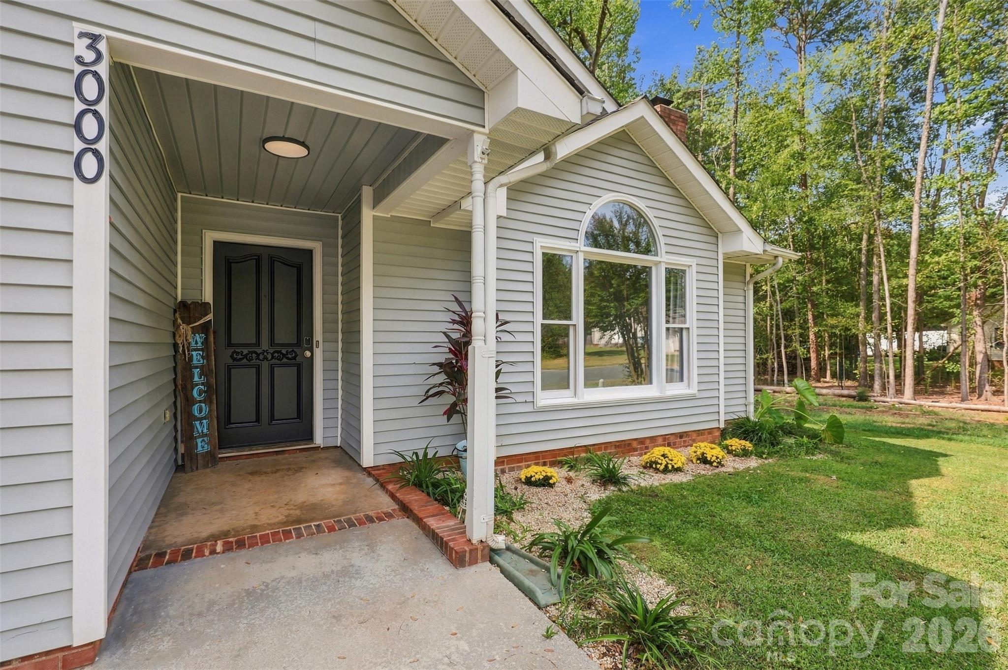 3000 Faircroft Way Property Photo 3