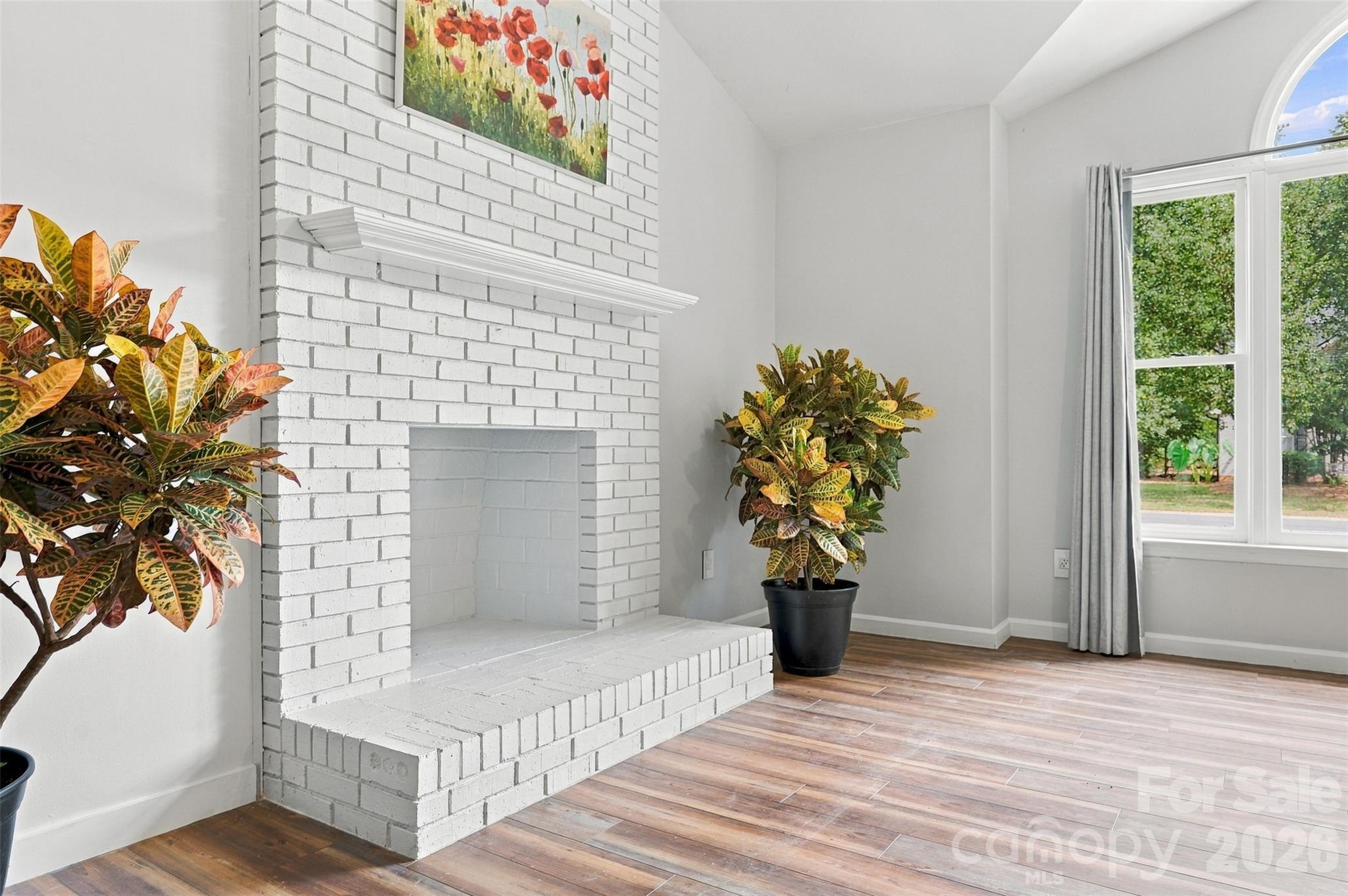 3000 Faircroft Way Property Photo 7