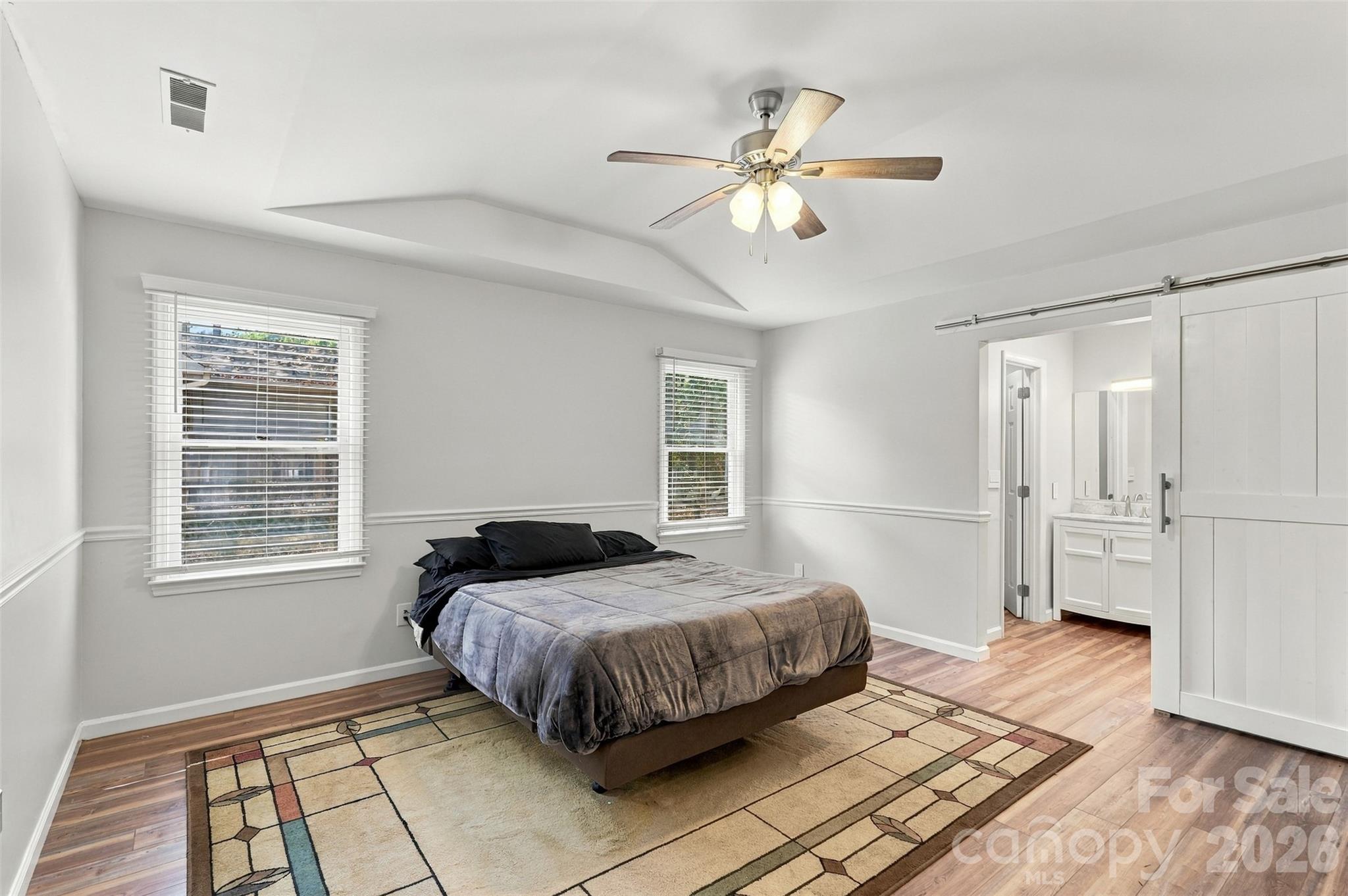 3000 Faircroft Way Property Photo 13