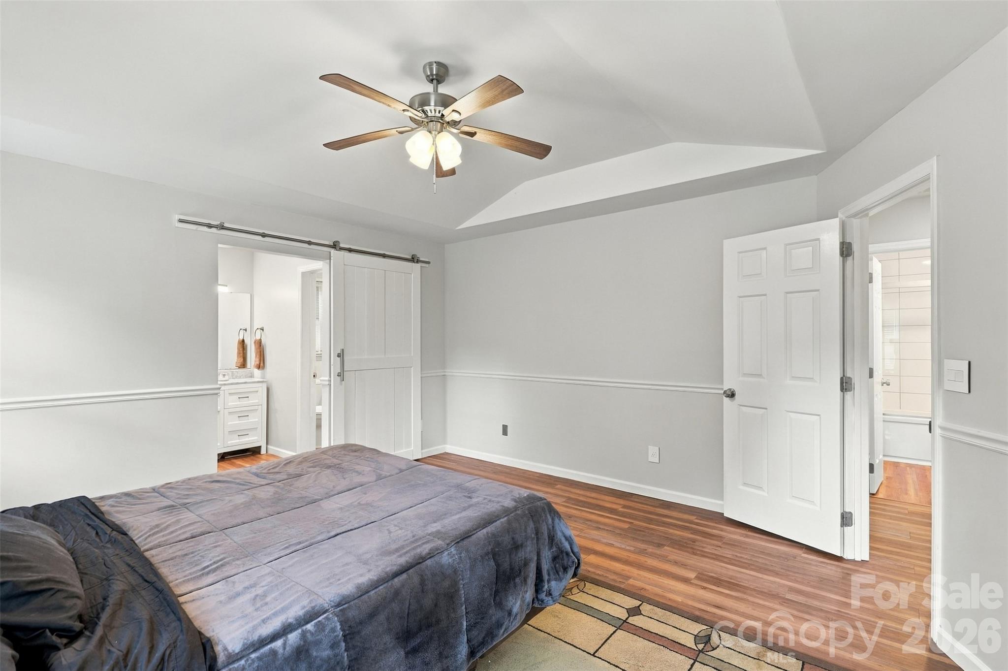 3000 Faircroft Way Property Photo 14