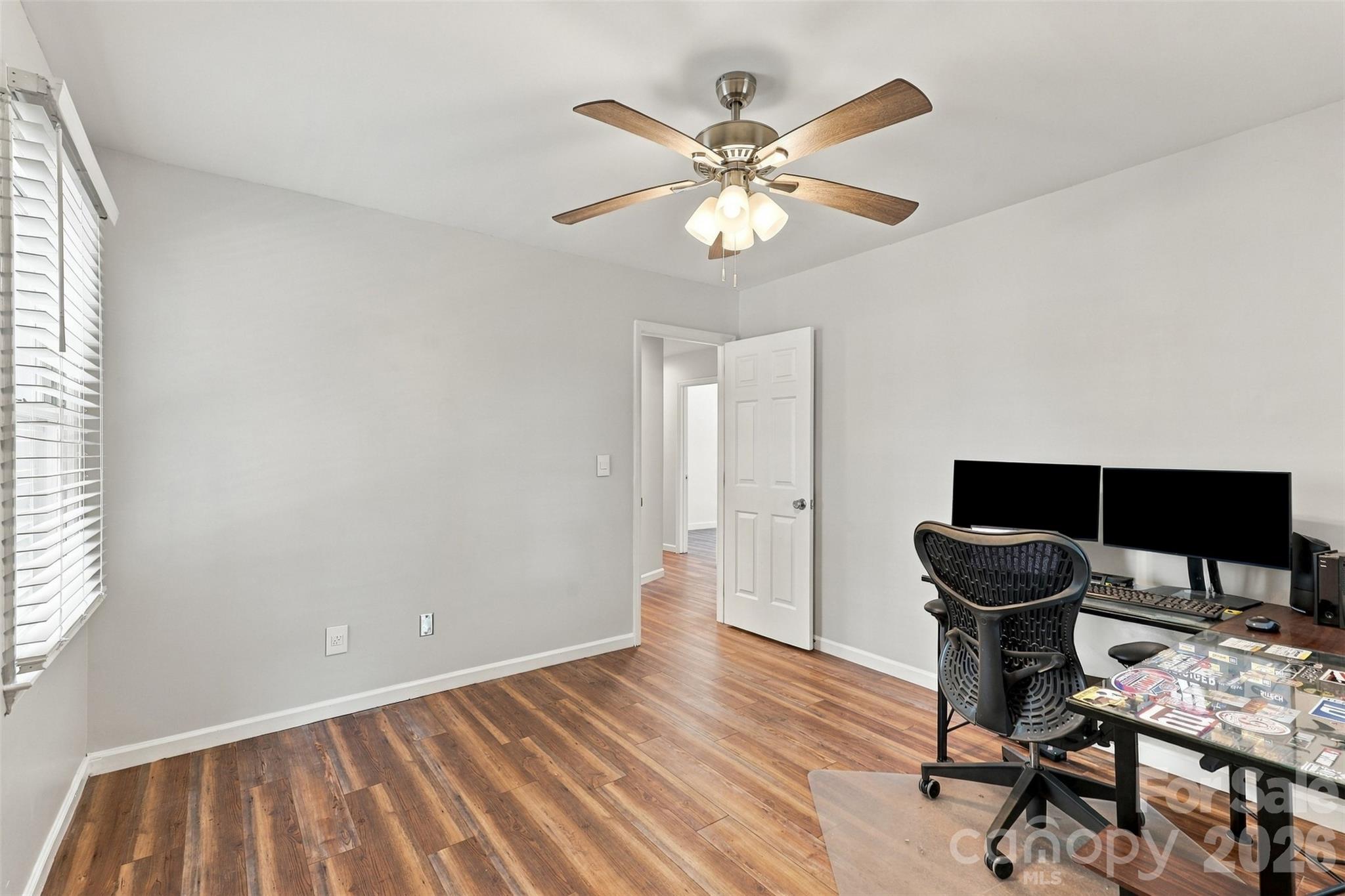 3000 Faircroft Way Property Photo 19