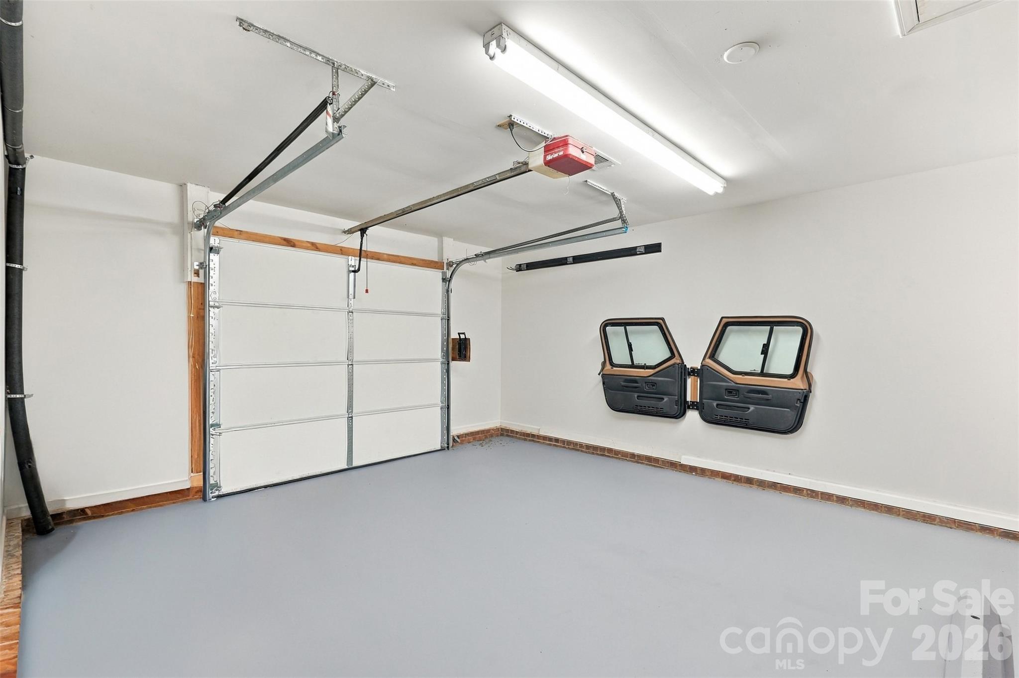 3000 Faircroft Way Property Photo 23