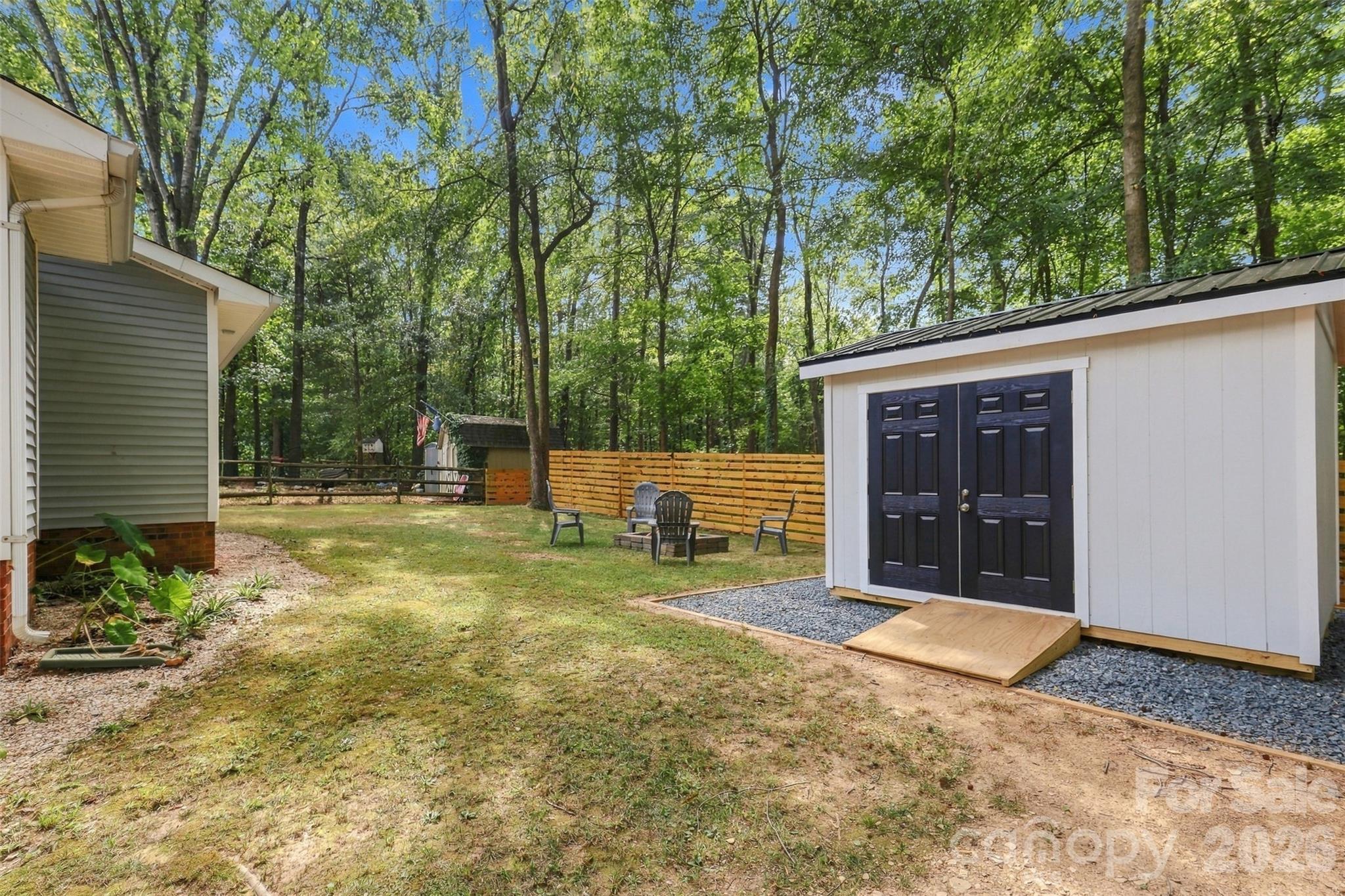 3000 Faircroft Way Property Photo 27