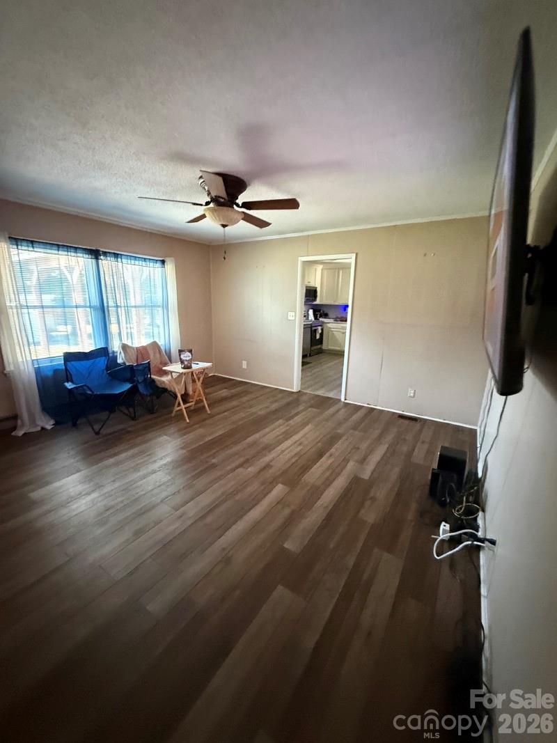 3432 Farrhill Road Property Photo 7