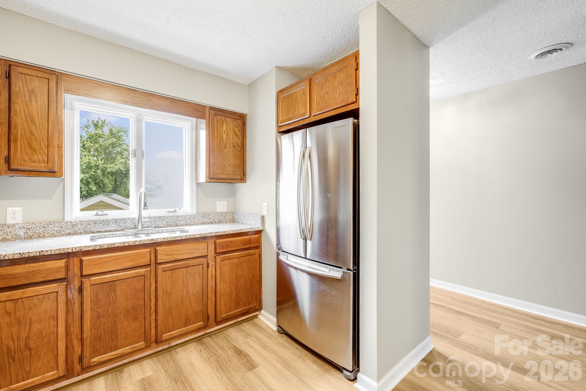 341 N Britton Creek Drive Property Photo 12