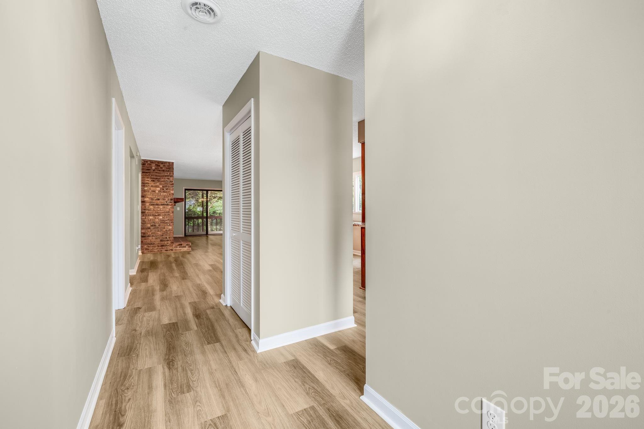 341 N Britton Creek Drive Property Photo 16