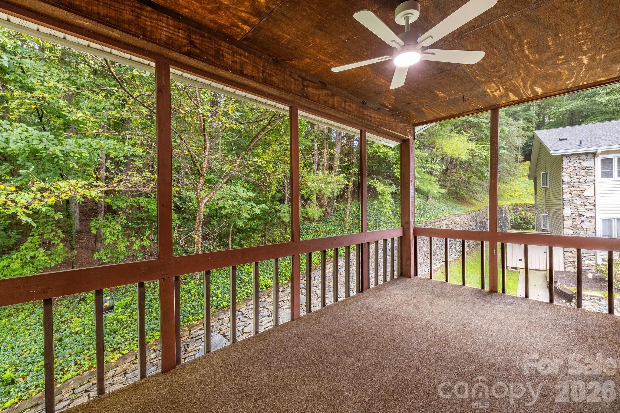 341 N Britton Creek Drive Property Photo 23