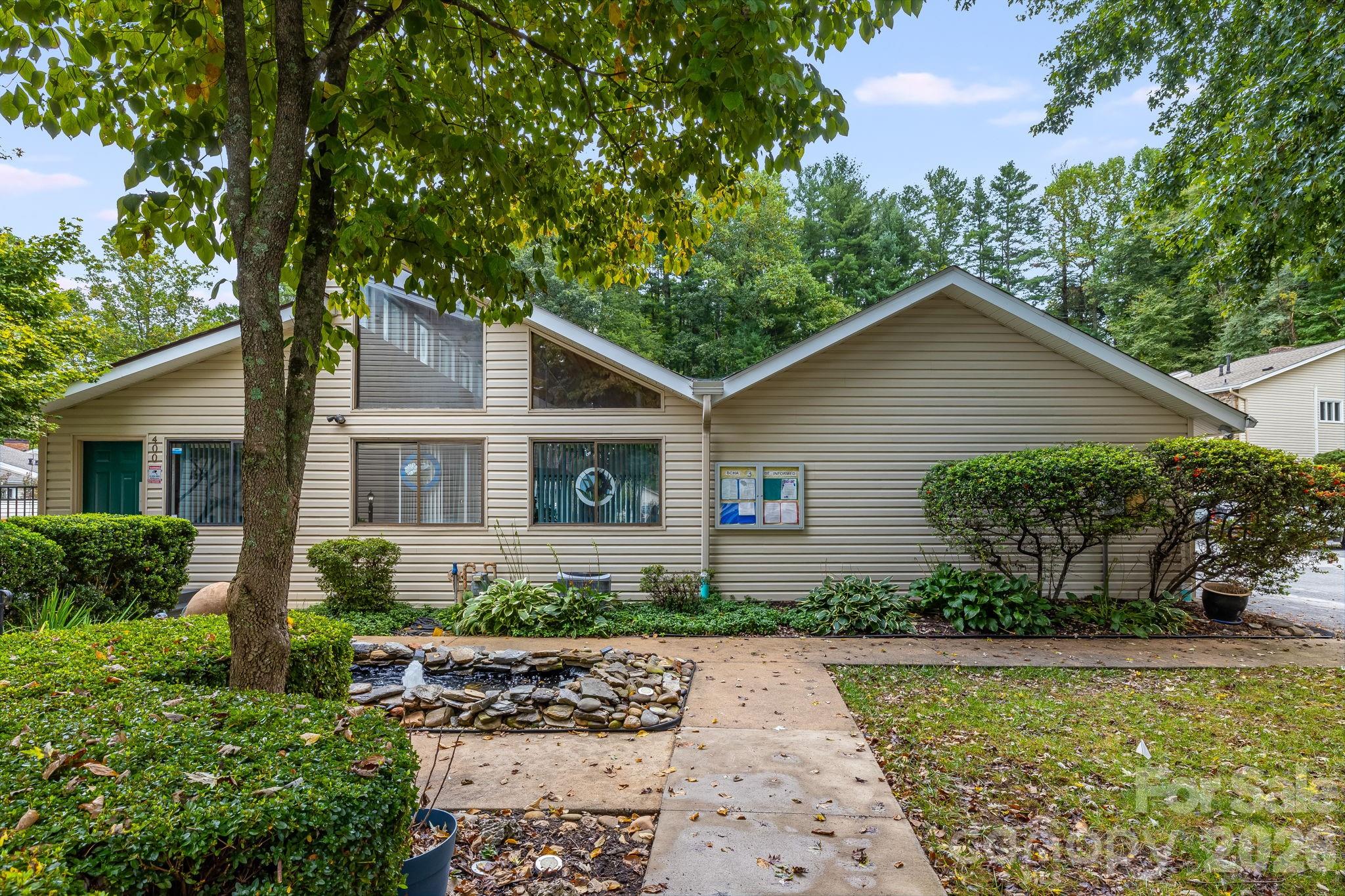 341 N Britton Creek Drive Property Photo 30
