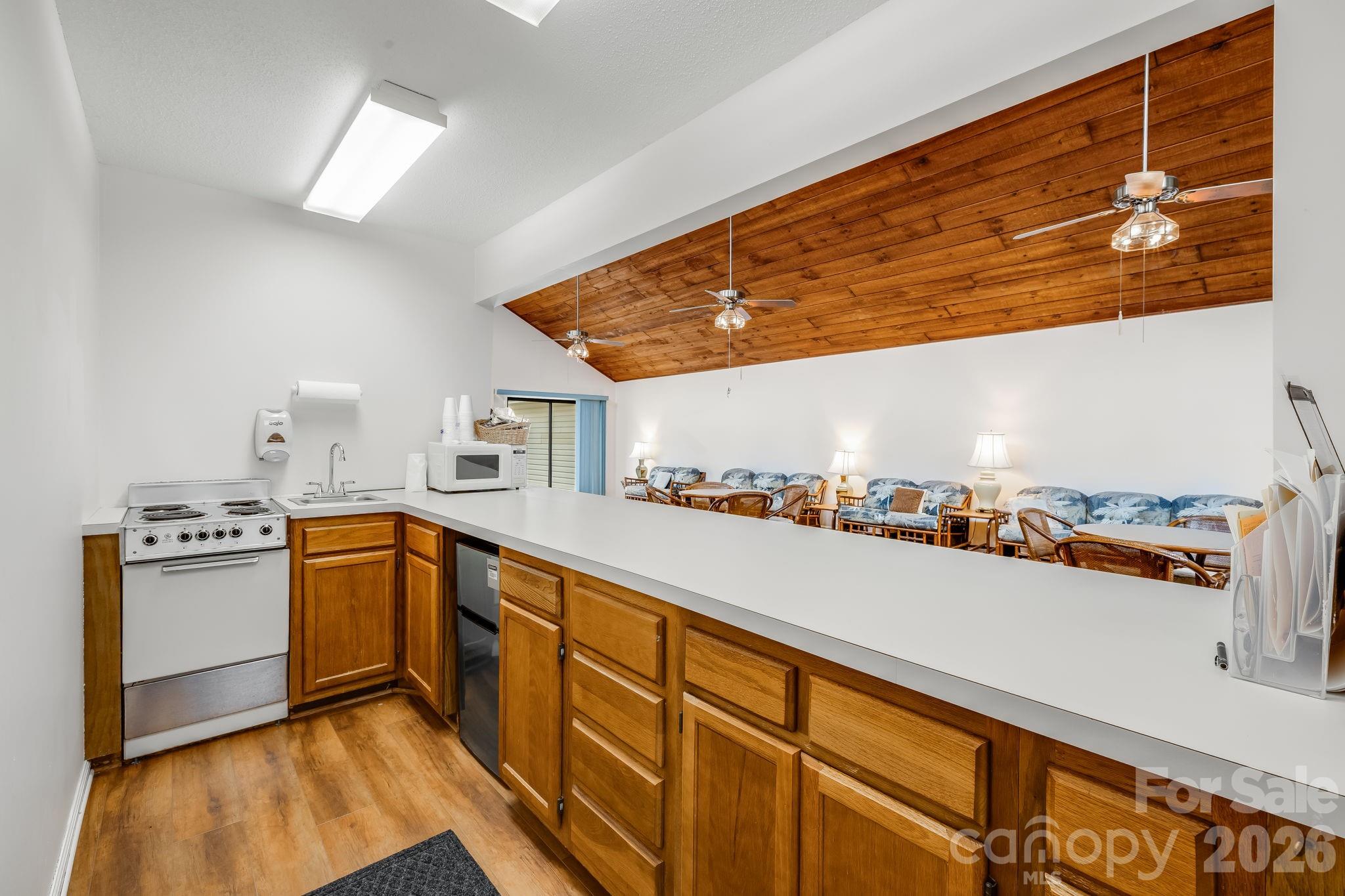 341 N Britton Creek Drive Property Photo 36
