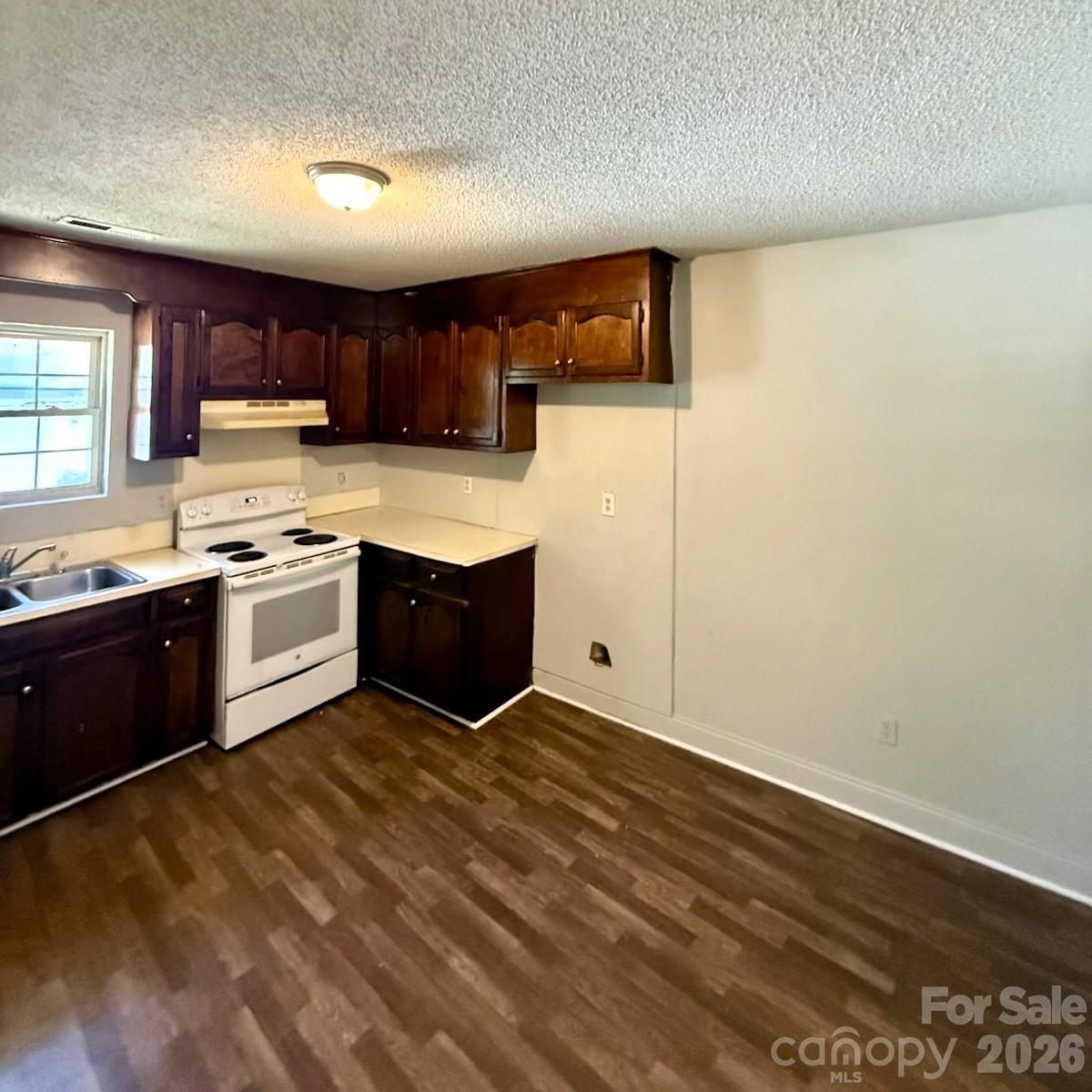 317 N Boyce Street Property Photo 2