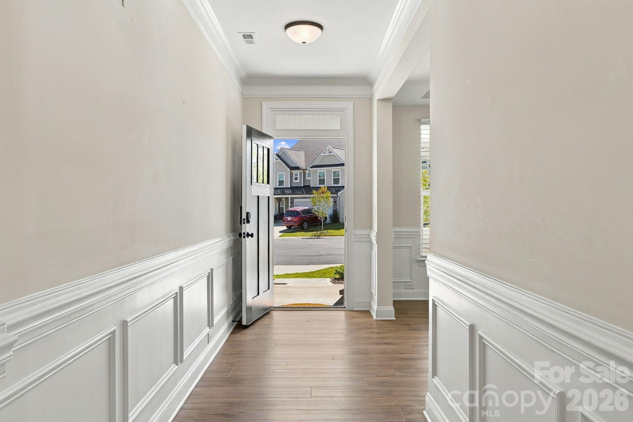 2020 Embassy Court Property Photo 4