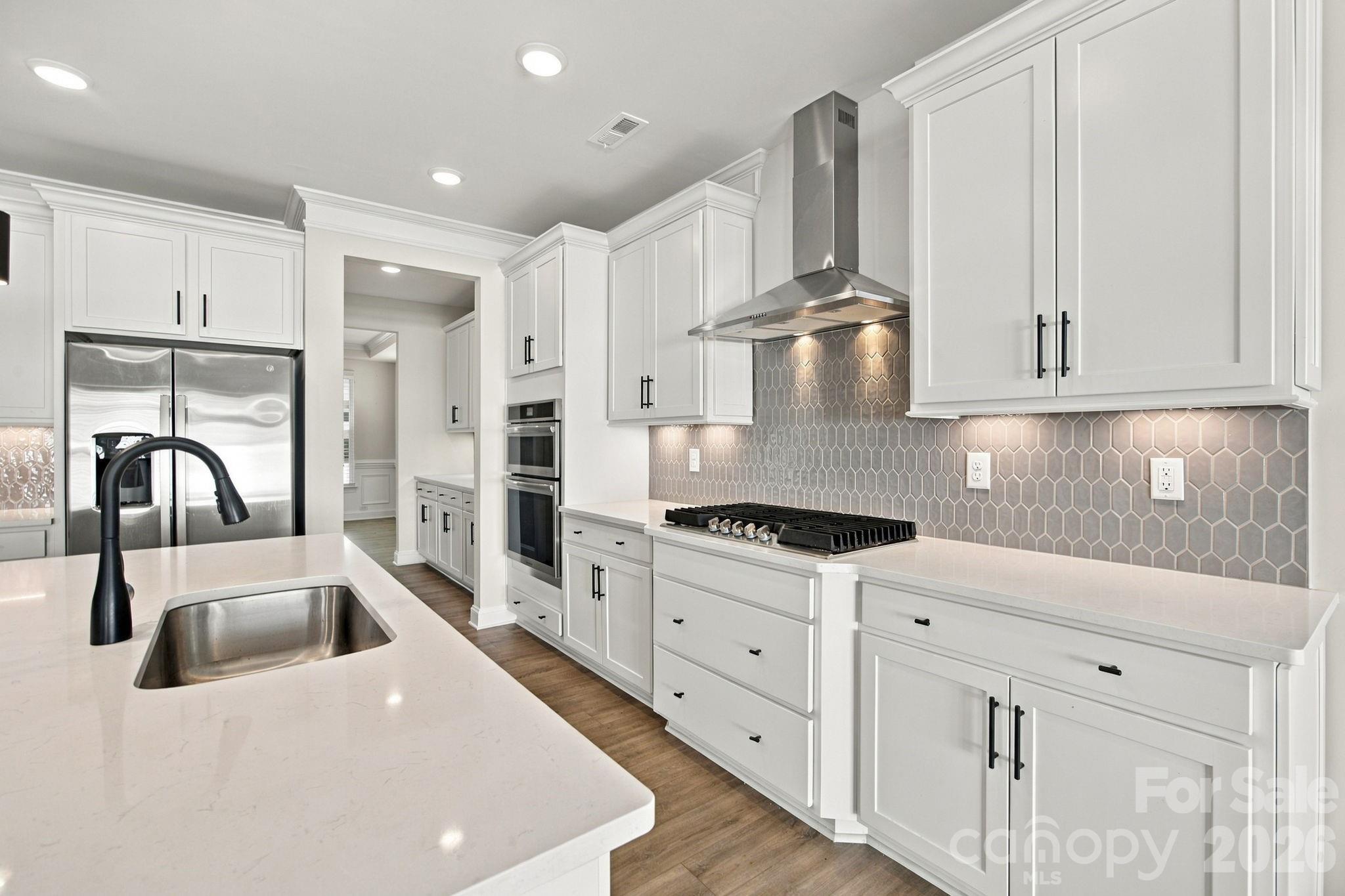 2020 Embassy Court Property Photo 13