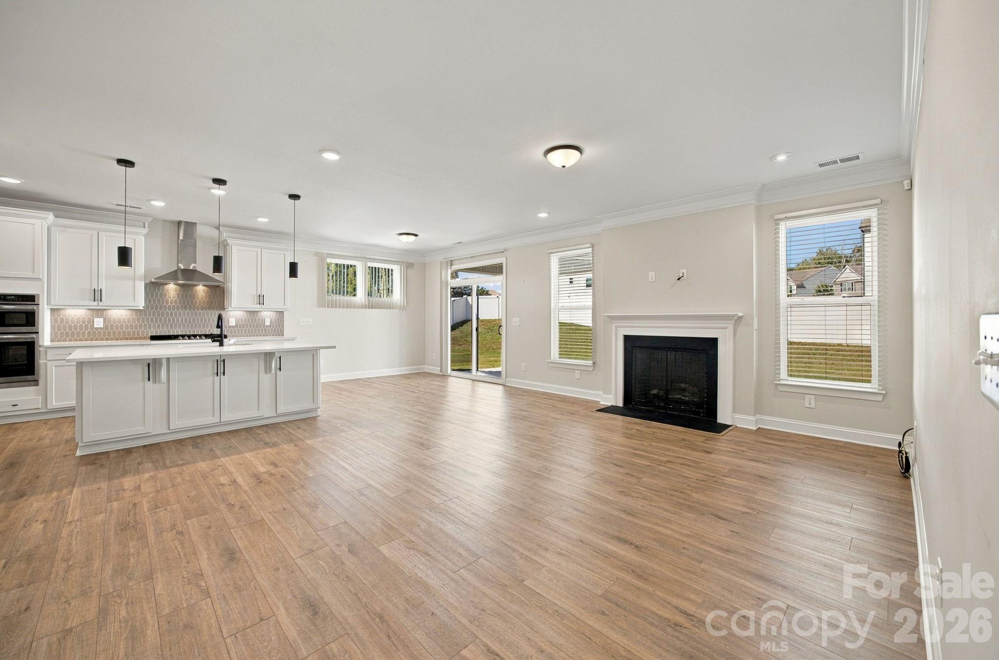 2020 Embassy Court Property Photo 17