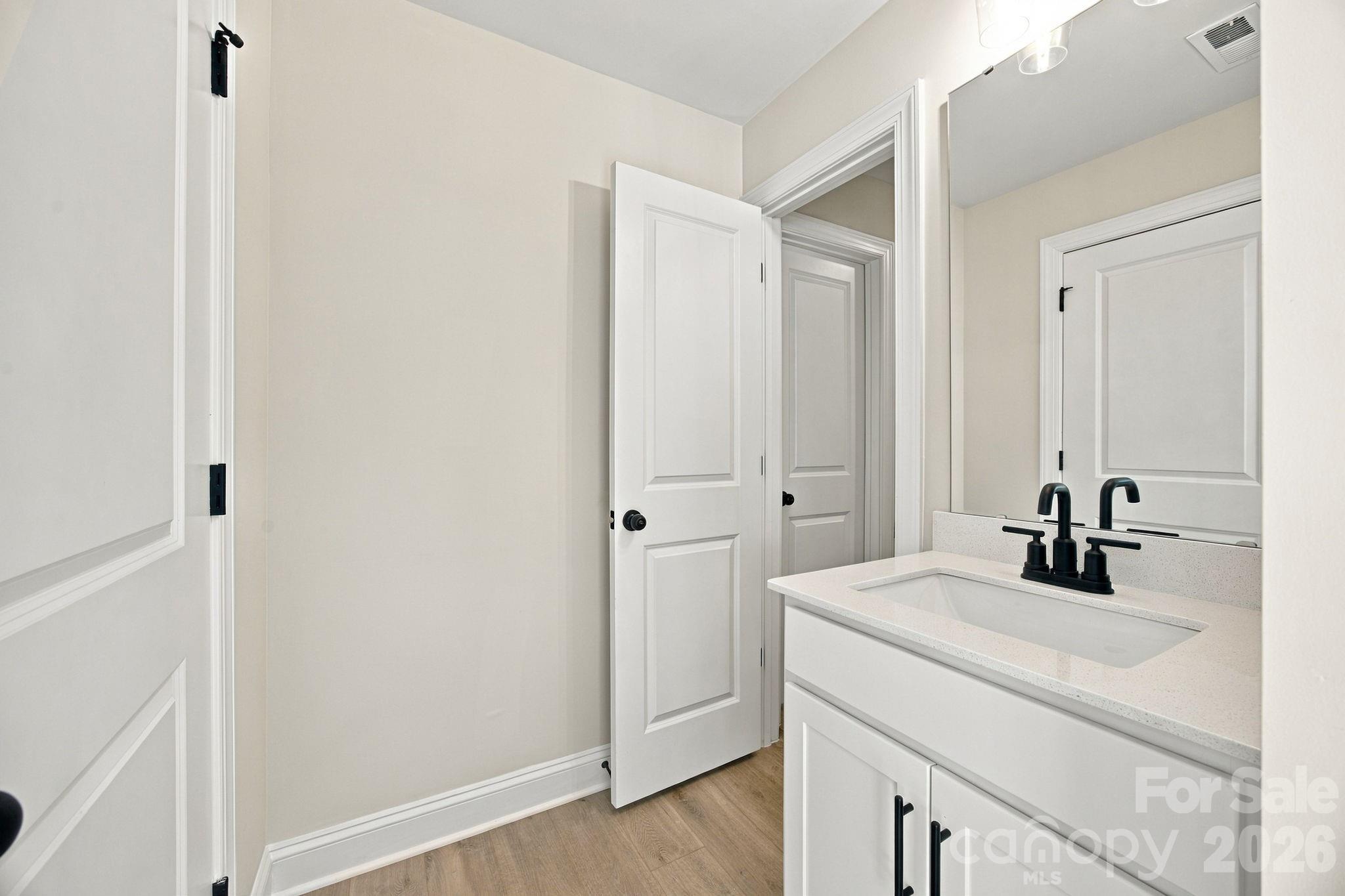 2020 Embassy Court Property Photo 26