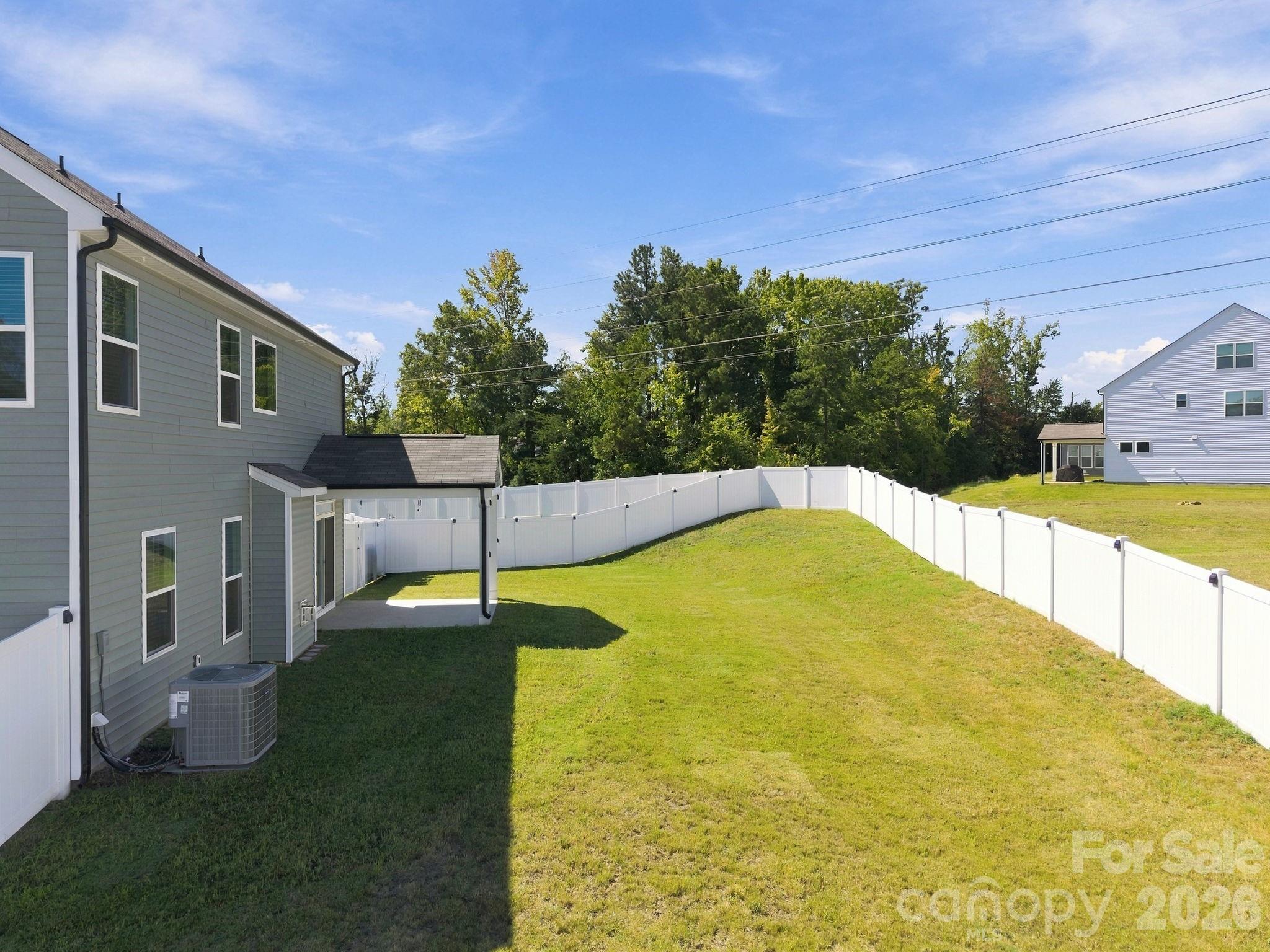 2020 Embassy Court Property Photo 44