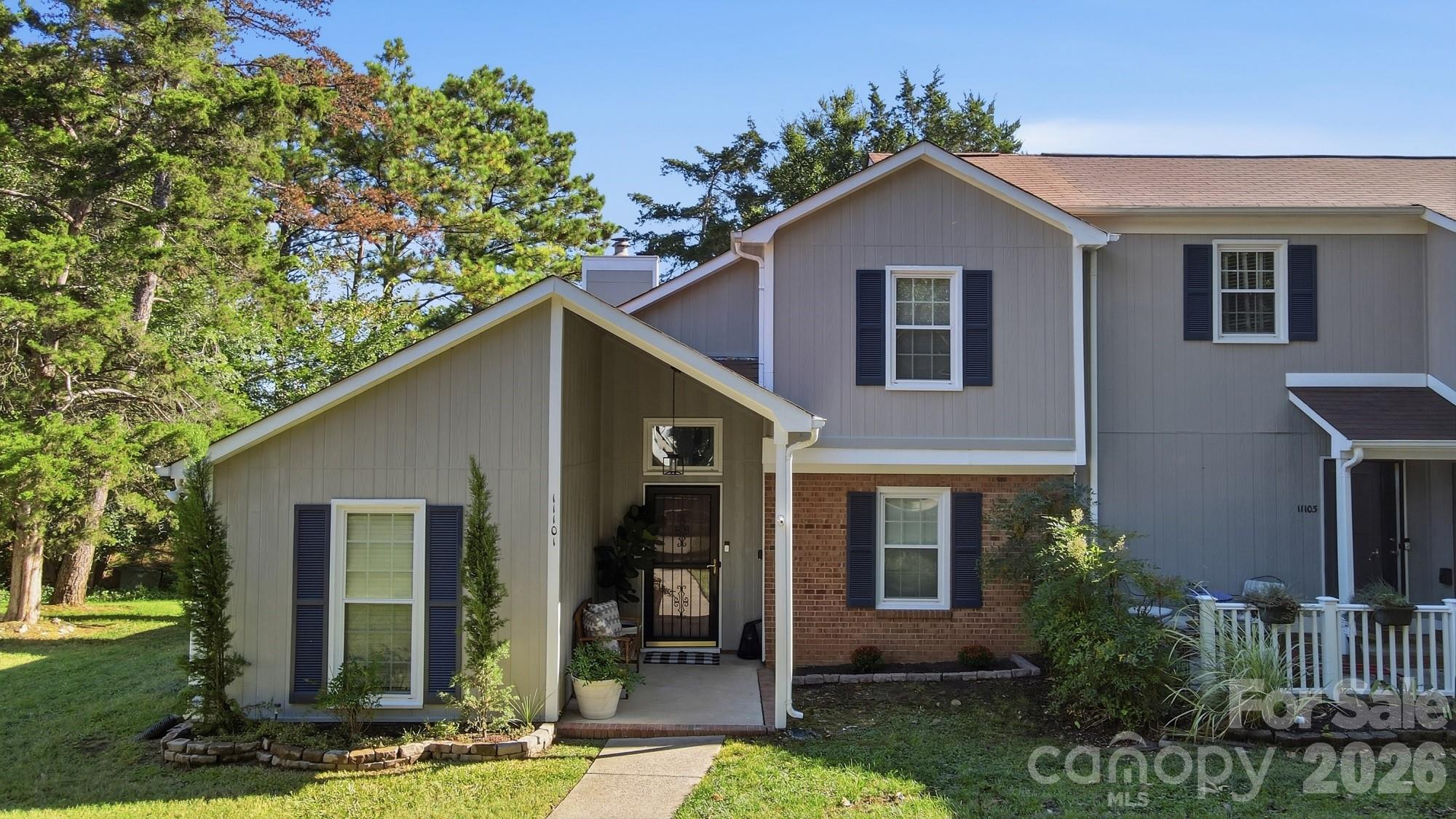 11101 Sevilla Court Property Photo 1