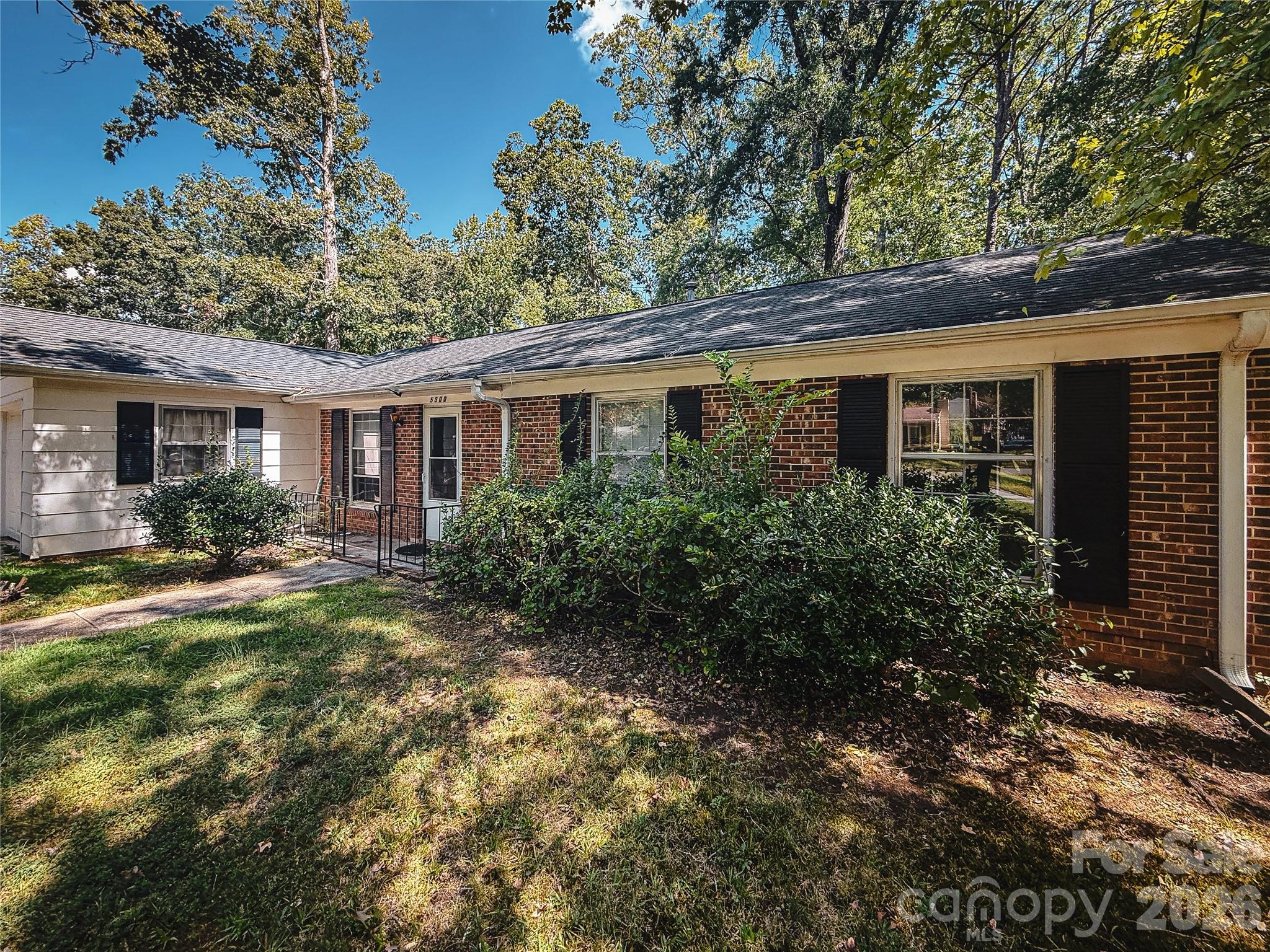 5500 Whippoorwill Street Property Photo 1