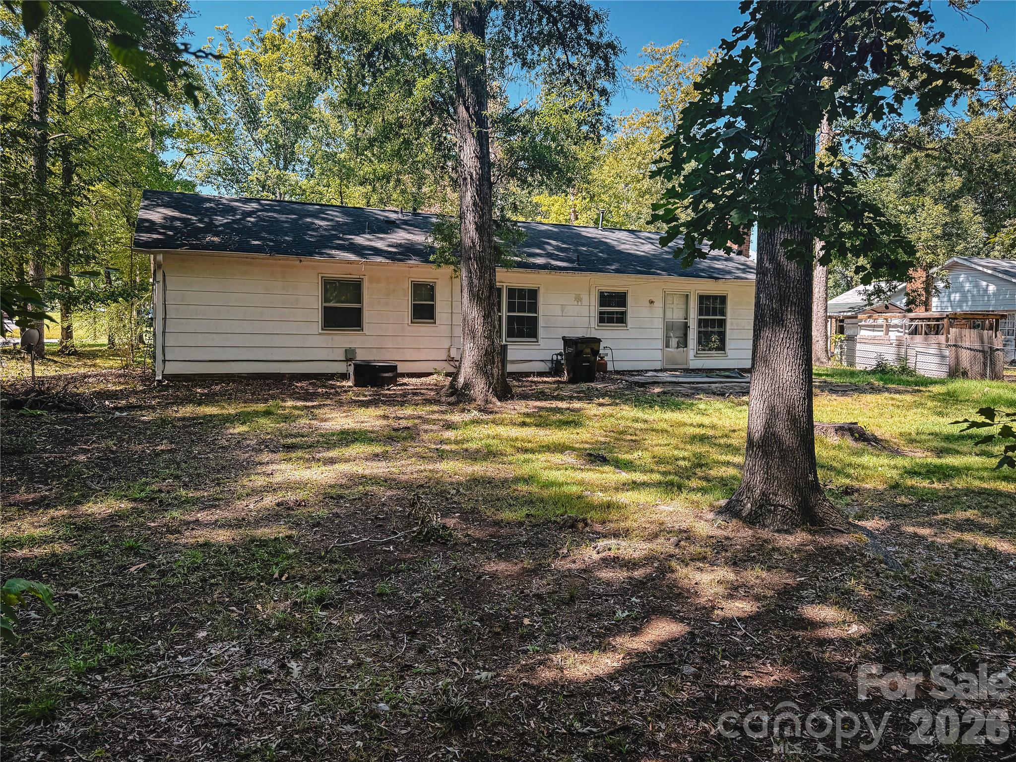 5500 Whippoorwill Street Property Photo 2