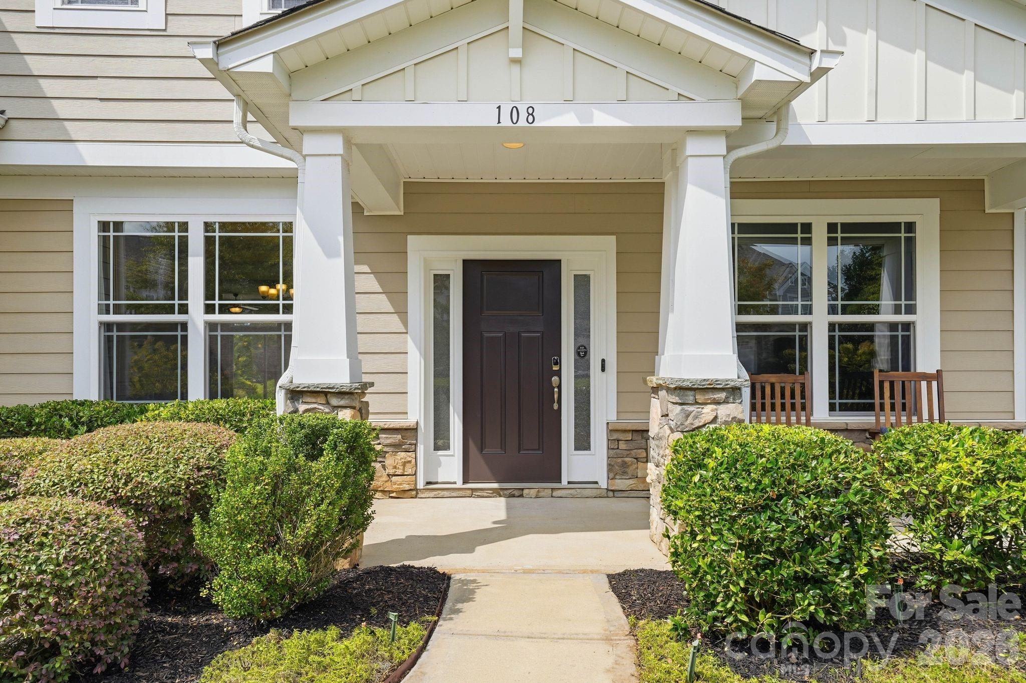 108 Heron Cove Loop Property Photo 3
