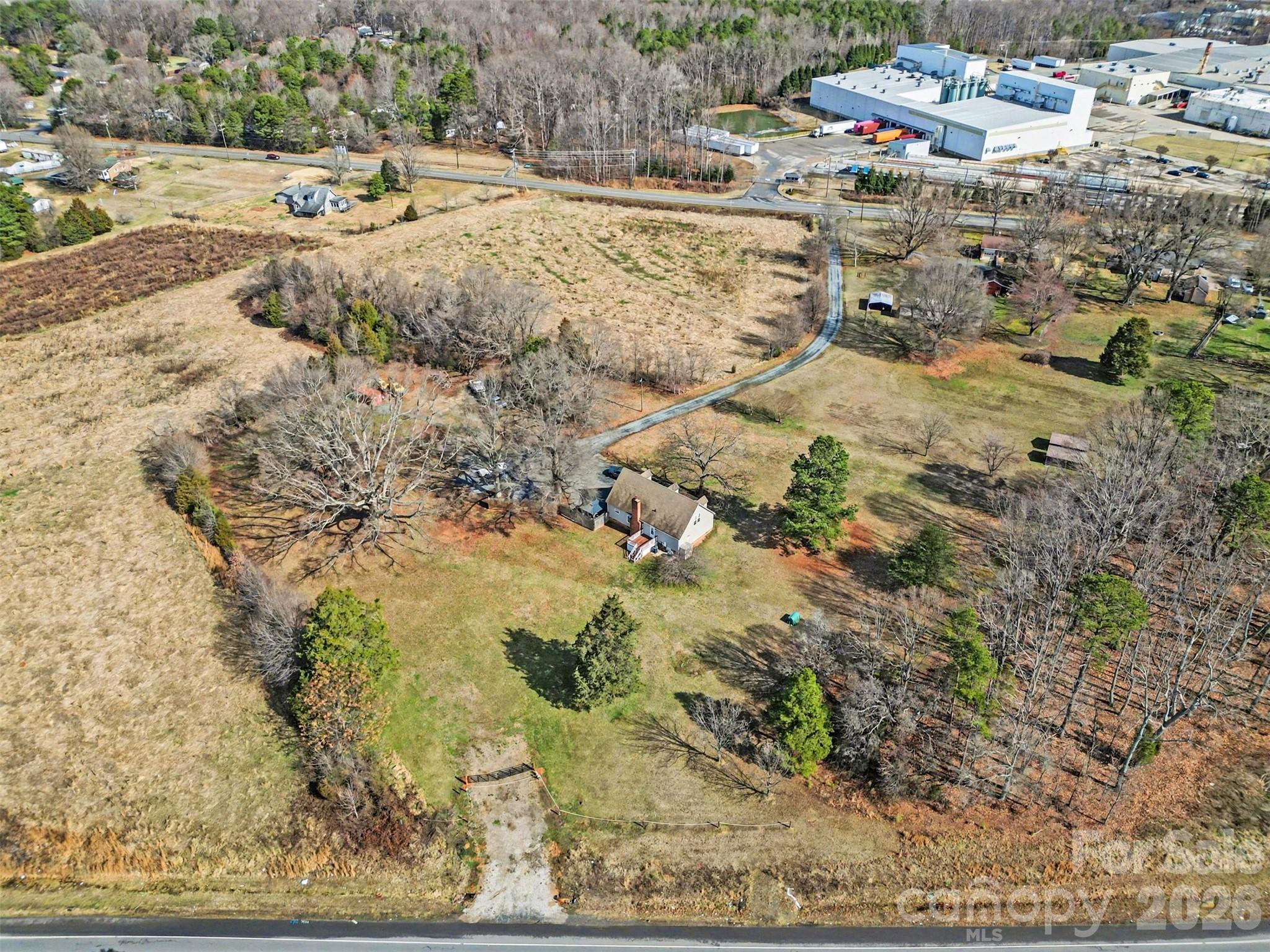 2166 Statesville Highway Property Photo 4