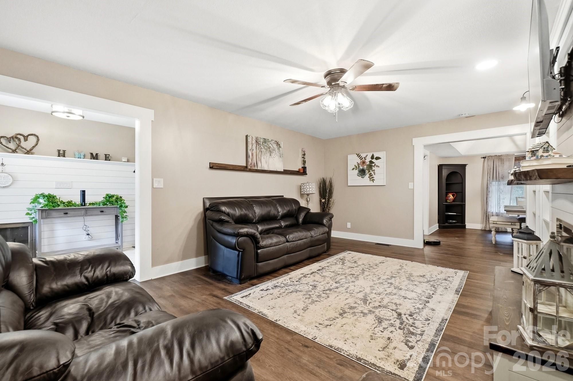 8866 Oldenburg Drive Property Photo 6