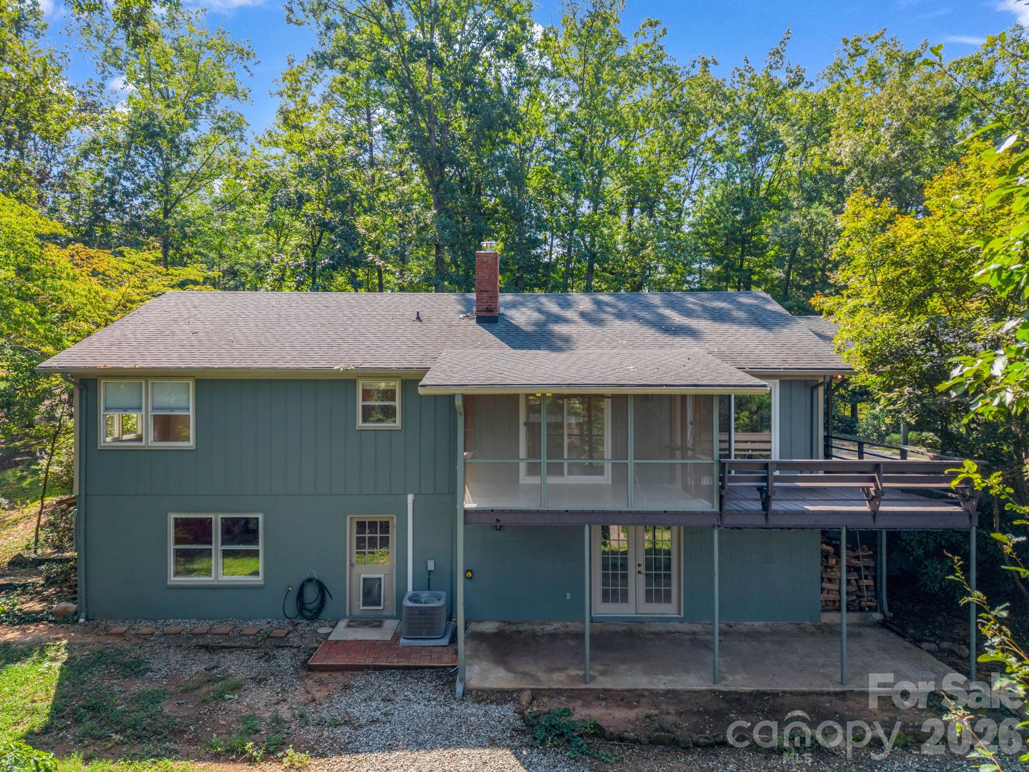 93 Dogwood Court Property Photo 2