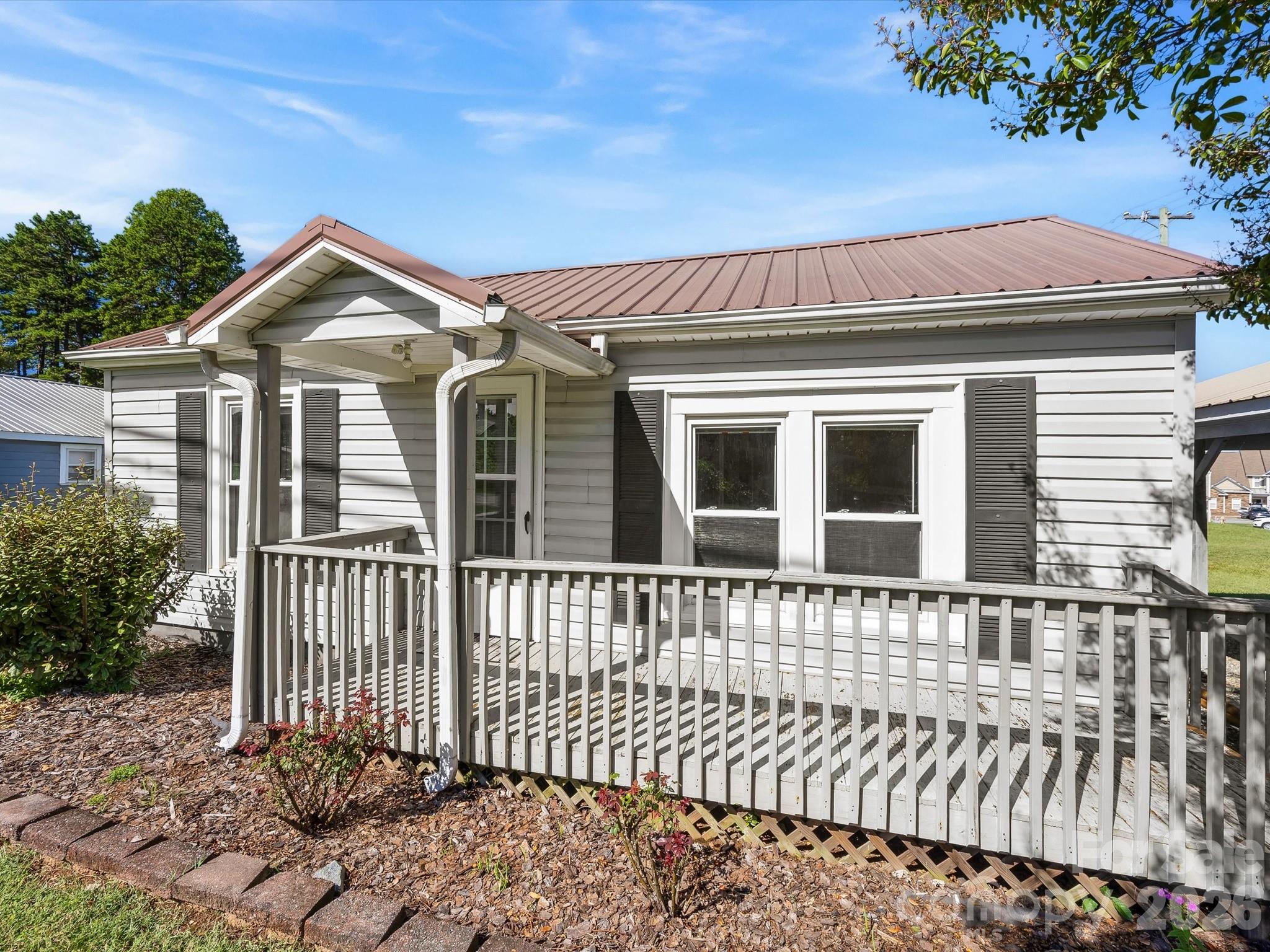 24 Forest Hill Road Property Photo 3