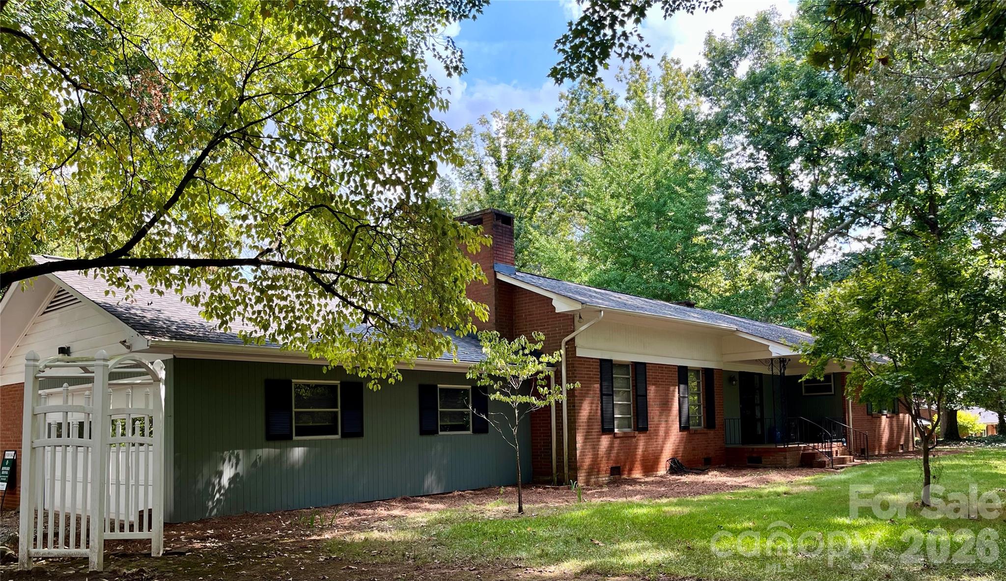 521 Courtney Lane Property Photo 9