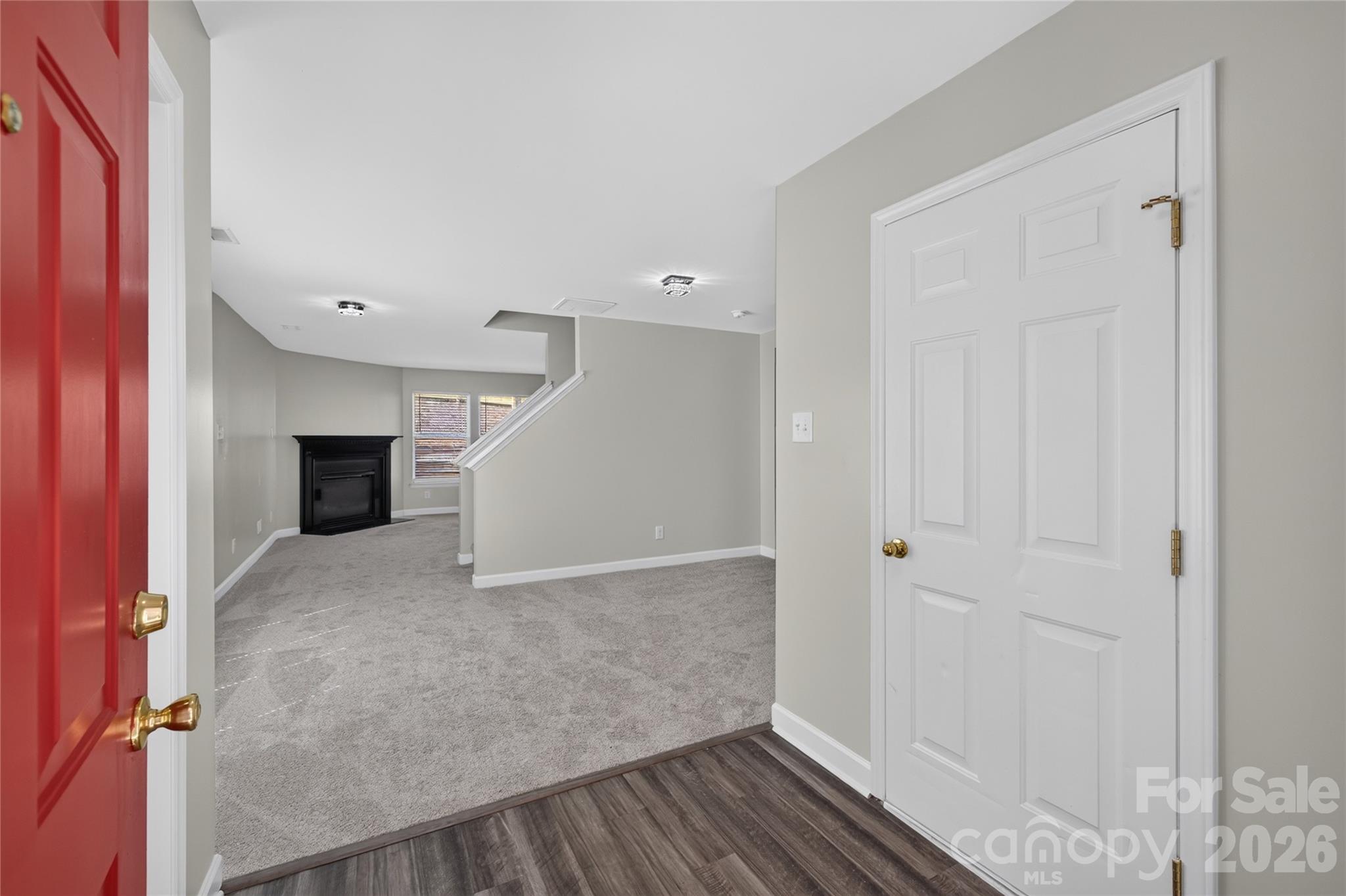 2629 Stream Bank Drive Property Photo 3