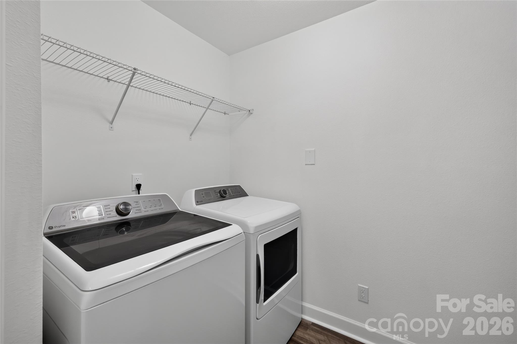 2629 Stream Bank Drive Property Photo 12
