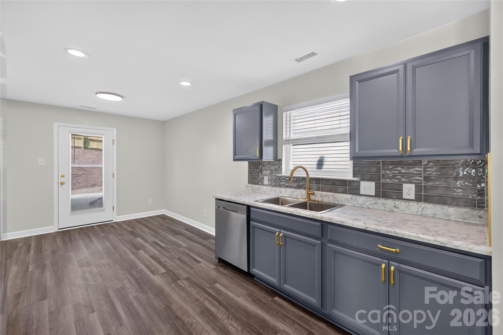 2629 Stream Bank Drive Property Photo 18