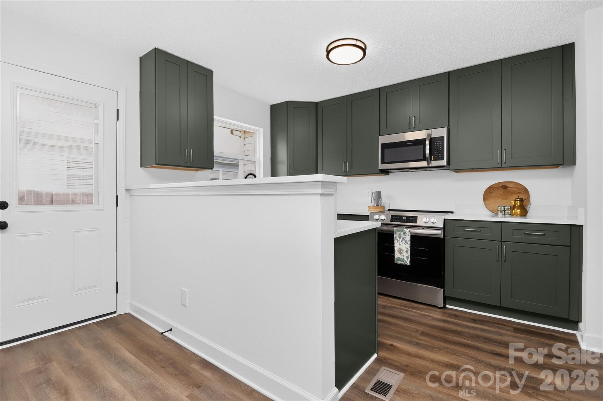 521 Katonah Avenue Property Photo 17